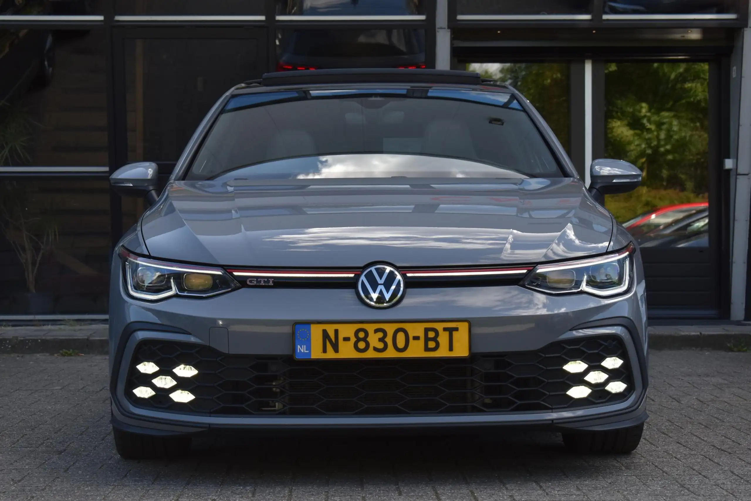 Volkswagen - Golf GTI