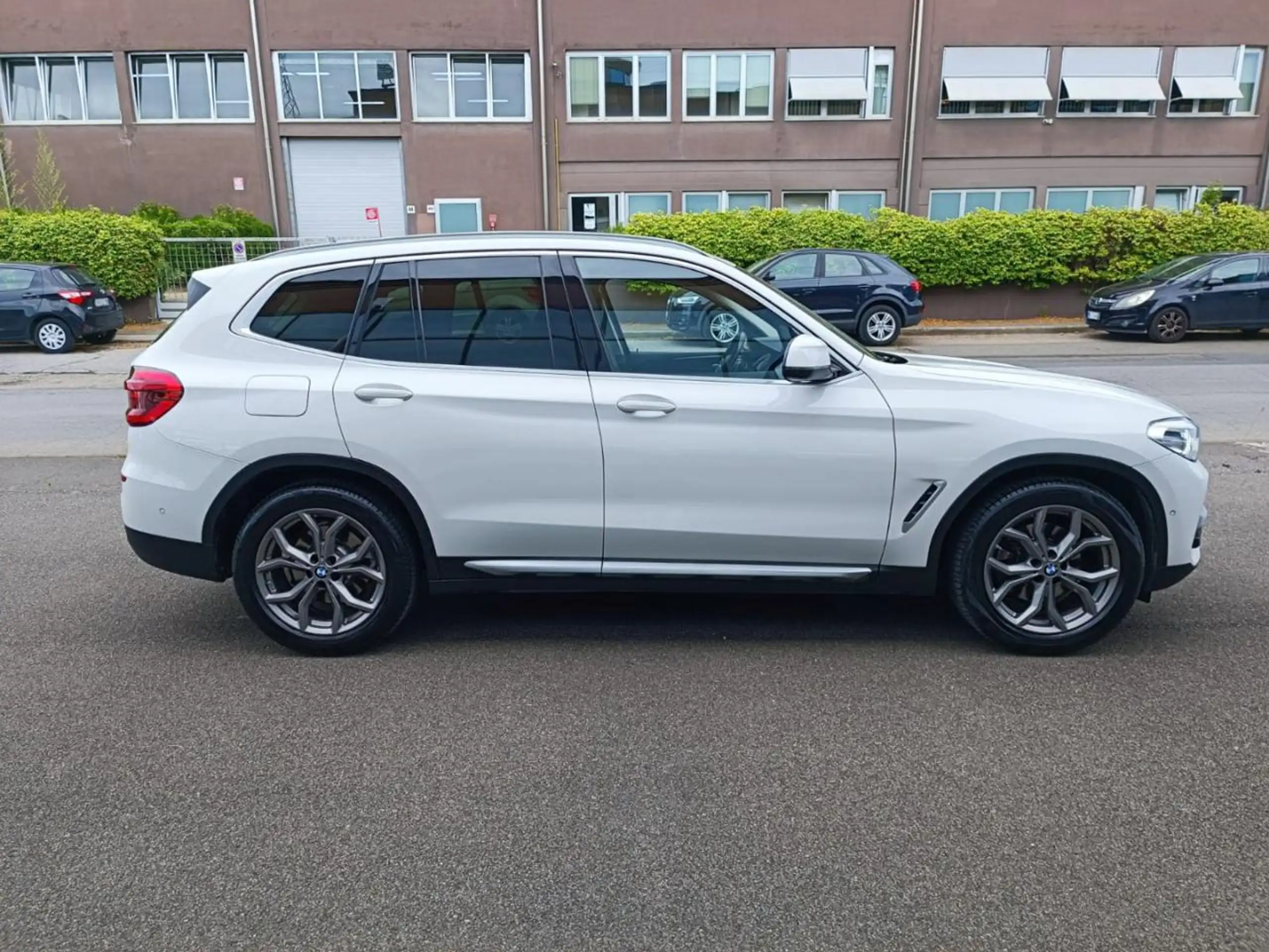 BMW - X3