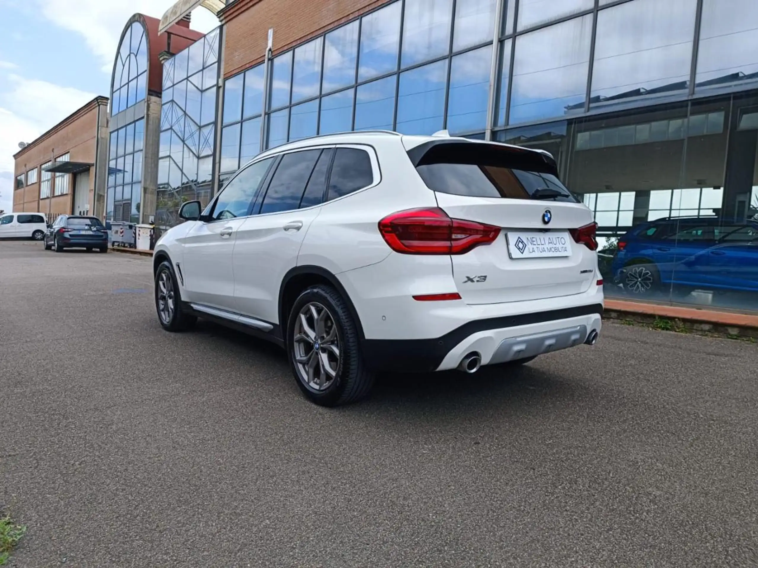 BMW - X3