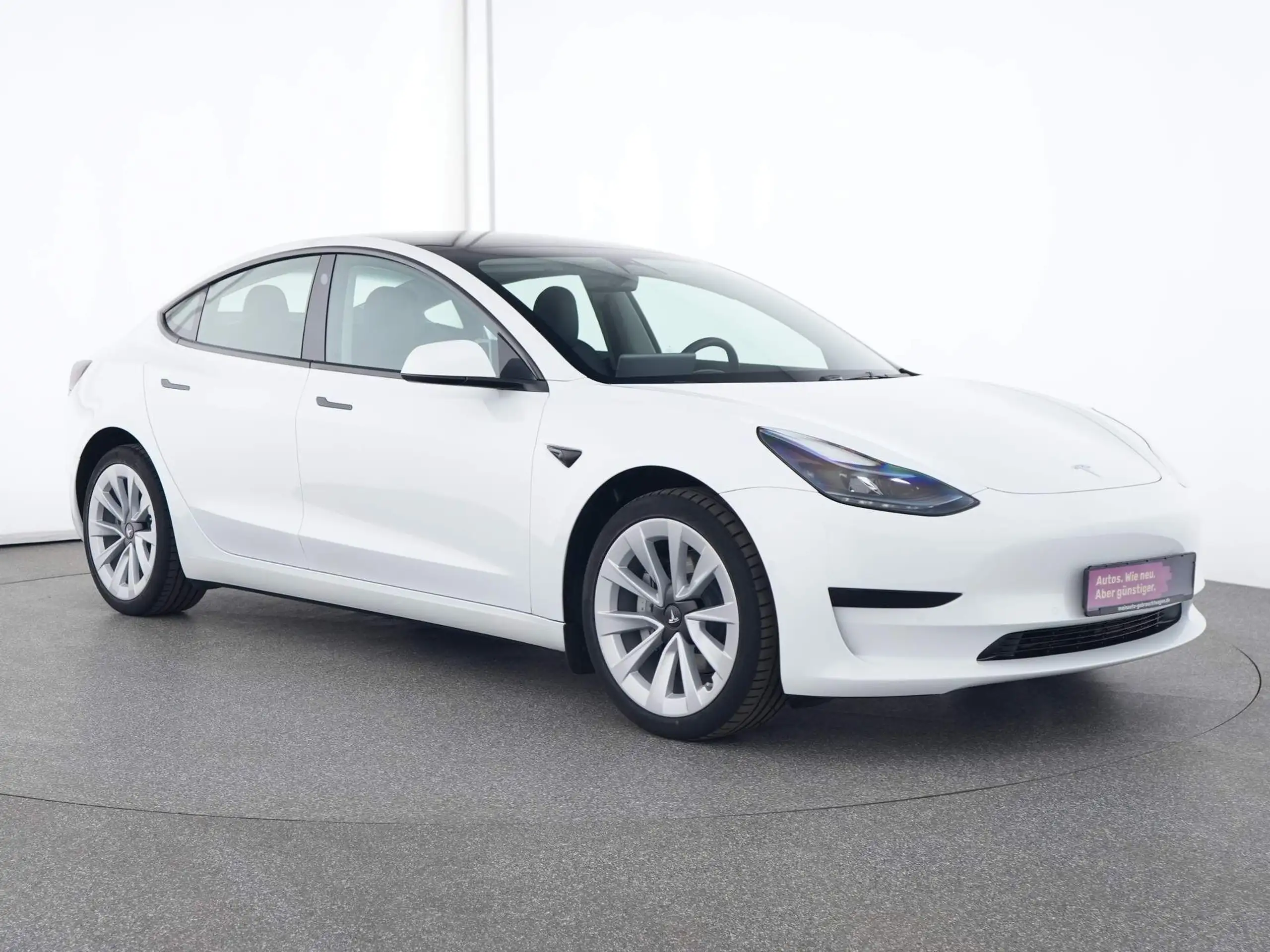 Tesla - Model 3