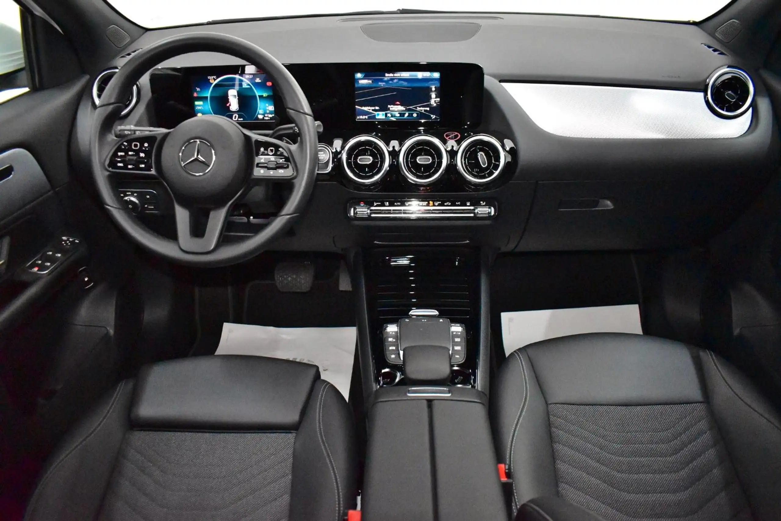 Mercedes-Benz - GLA 250