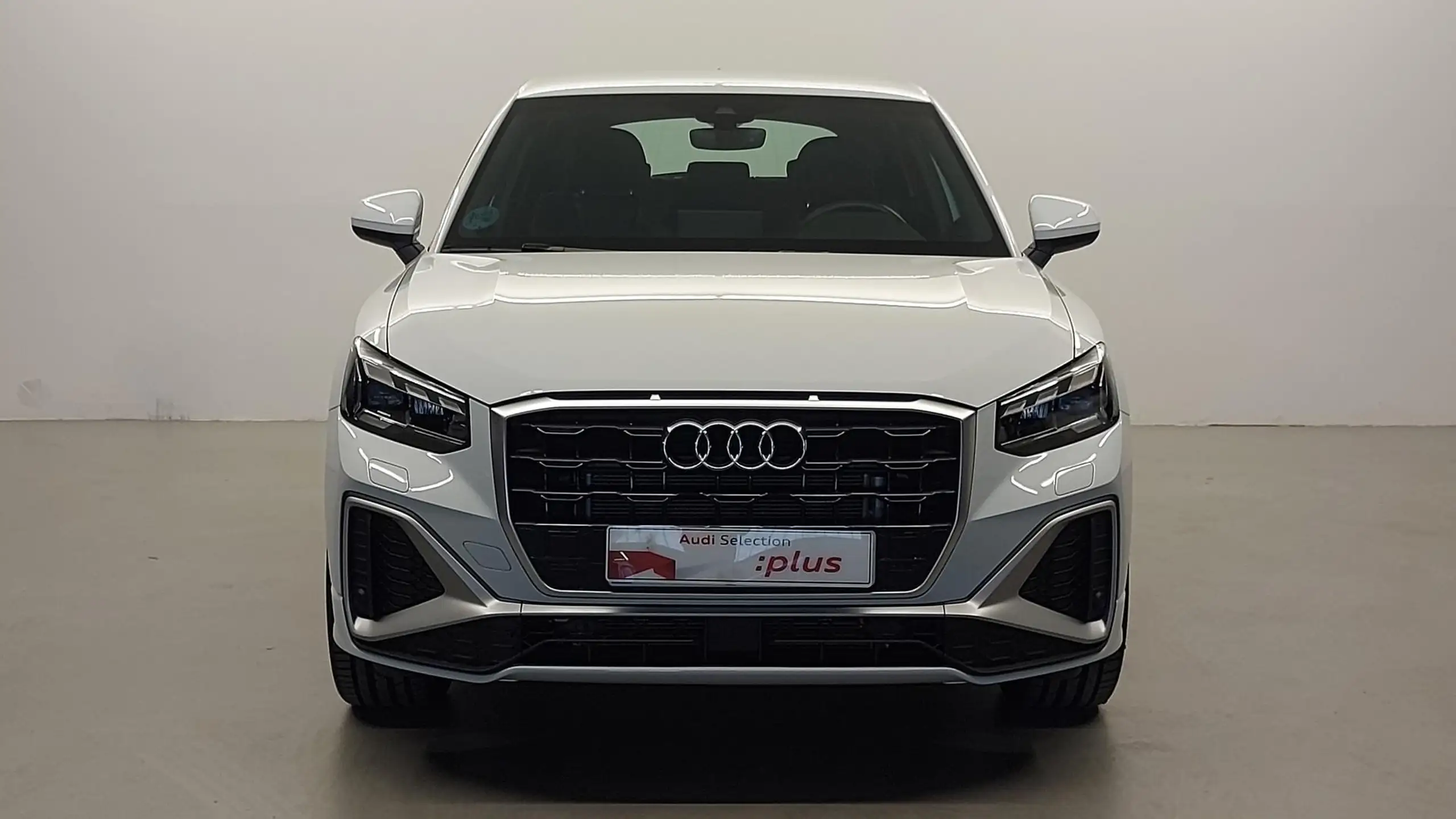 Audi - Q2