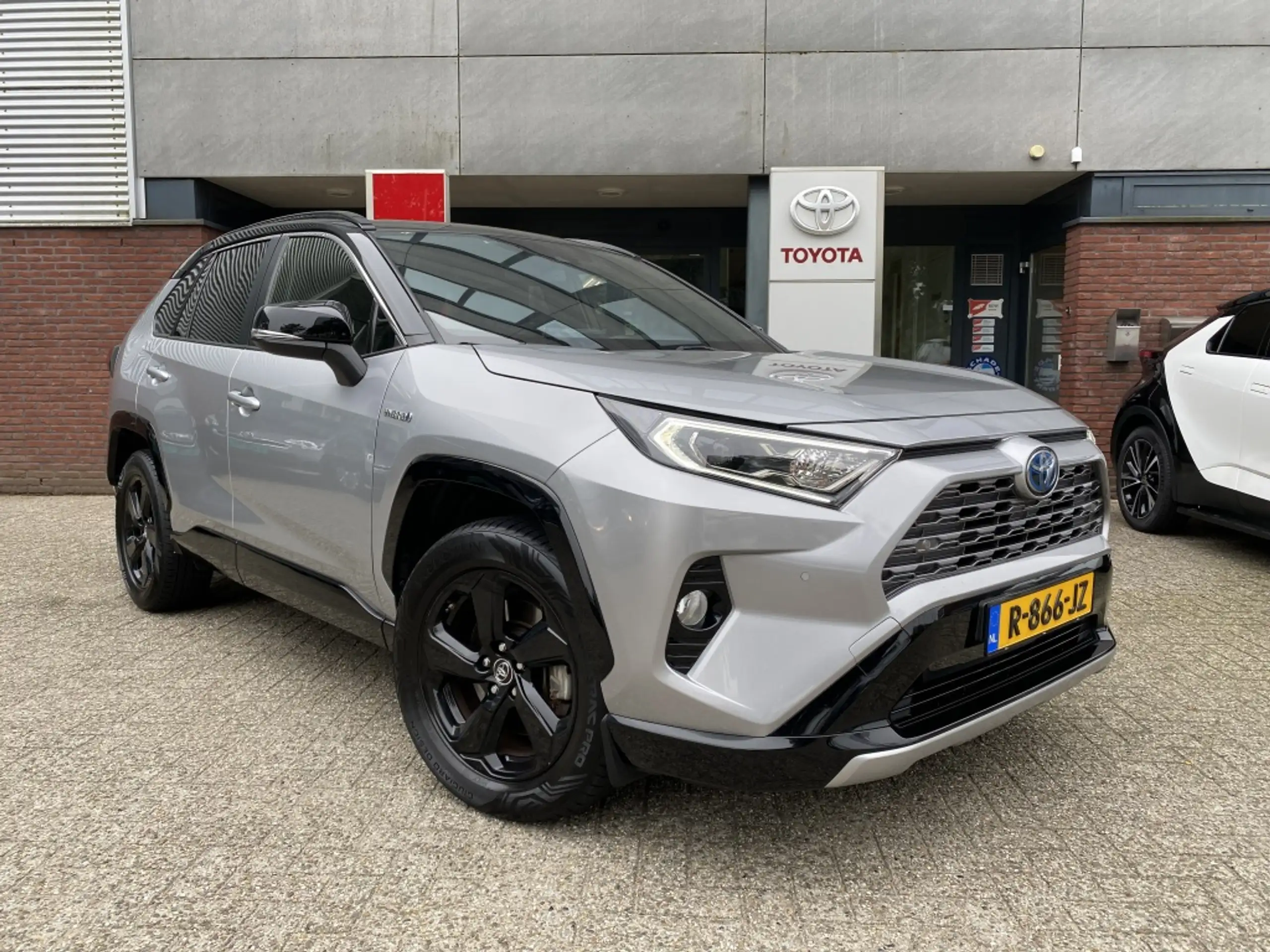 Toyota - RAV 4