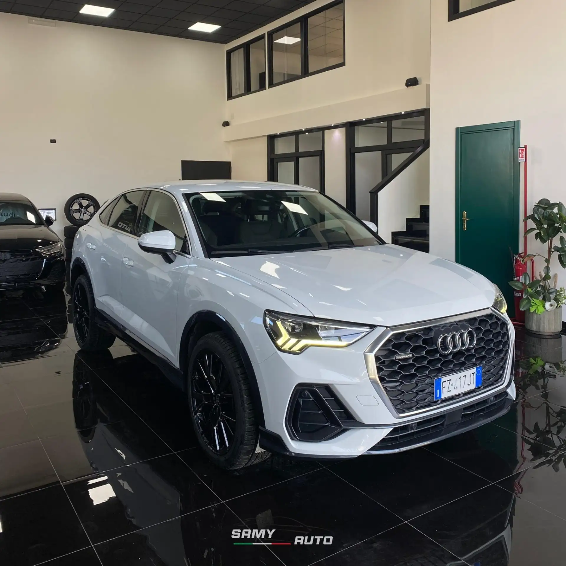 Audi - Q3