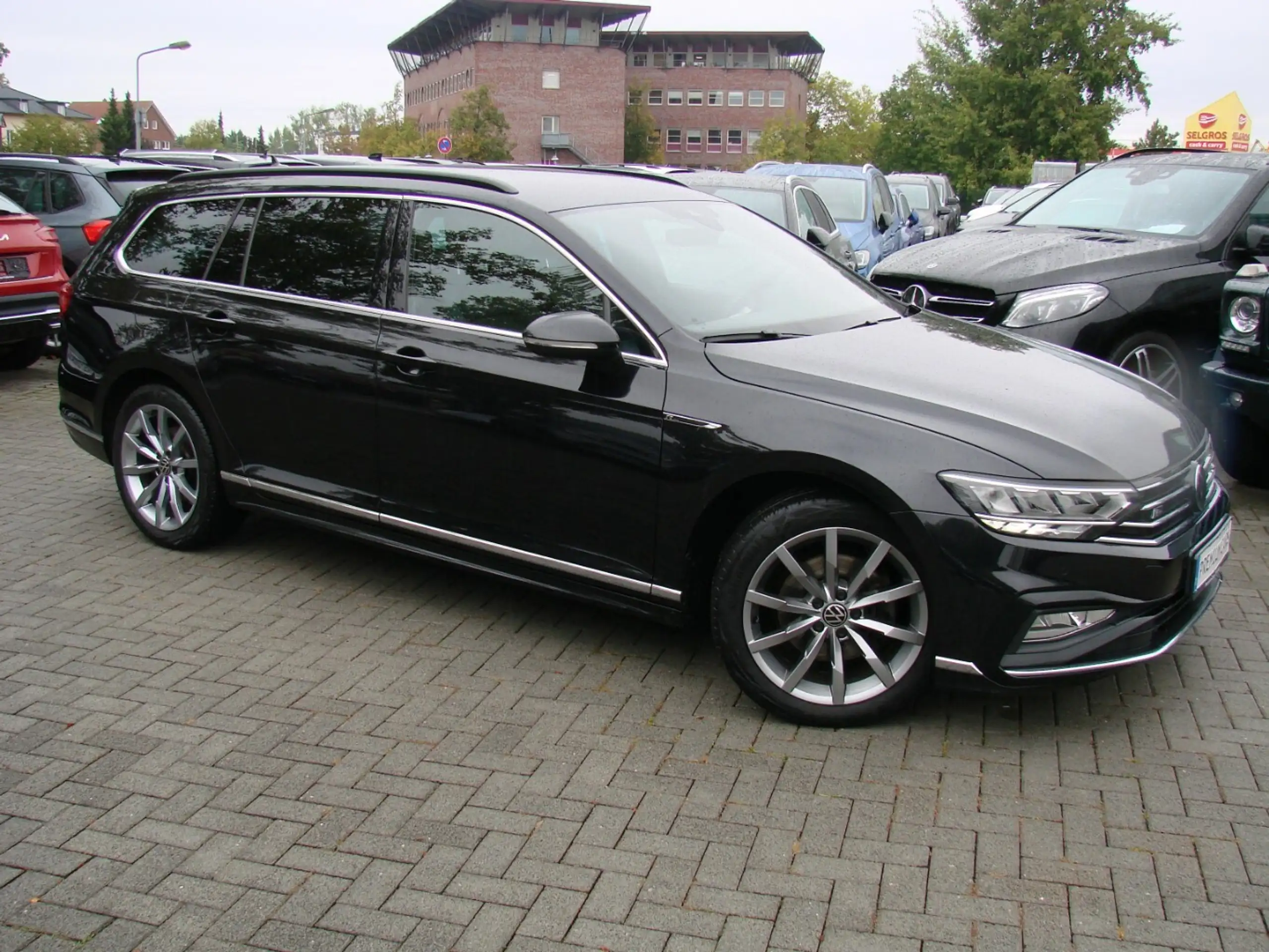 Volkswagen - Passat Variant