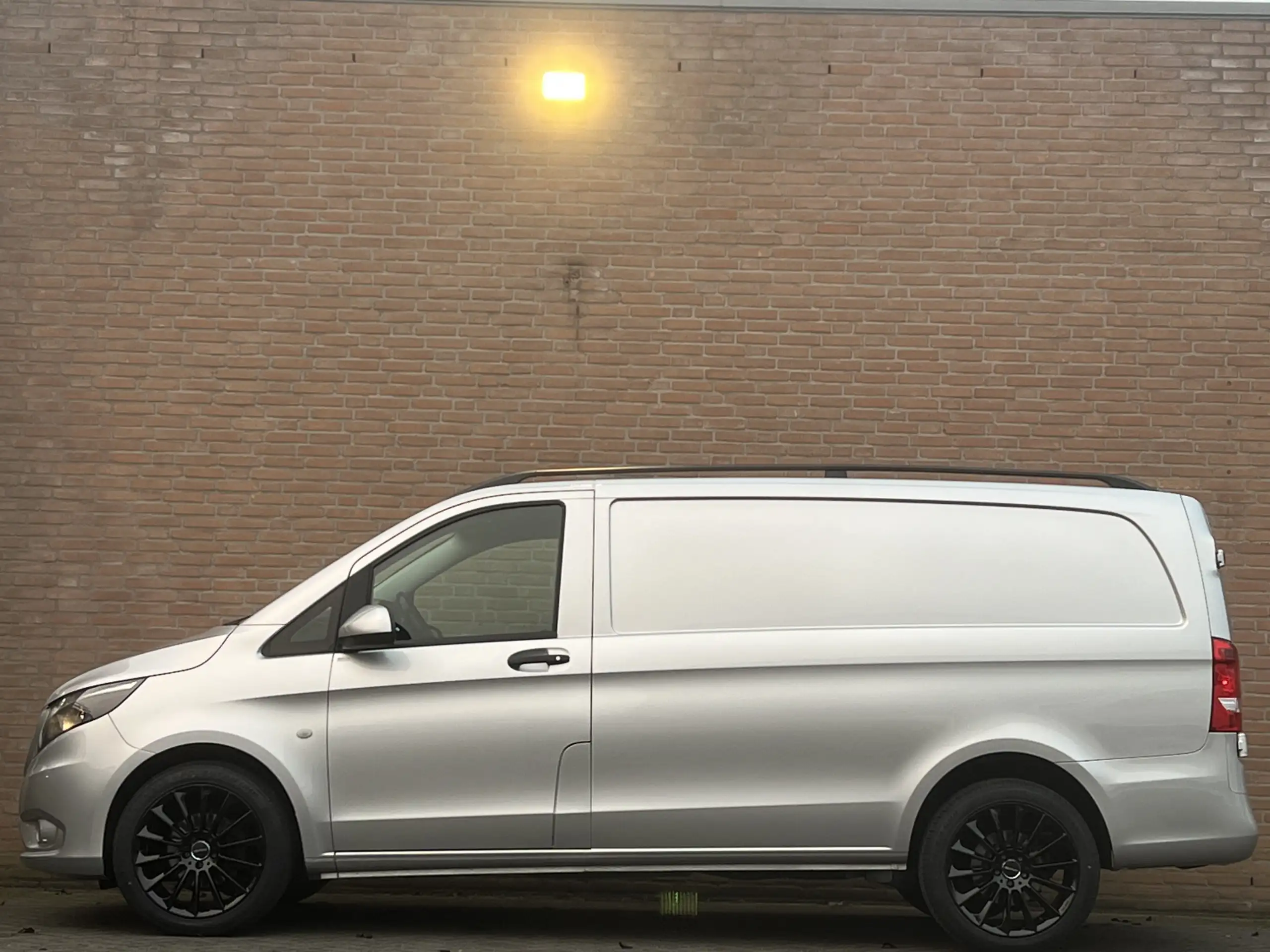 Mercedes-Benz - Vito