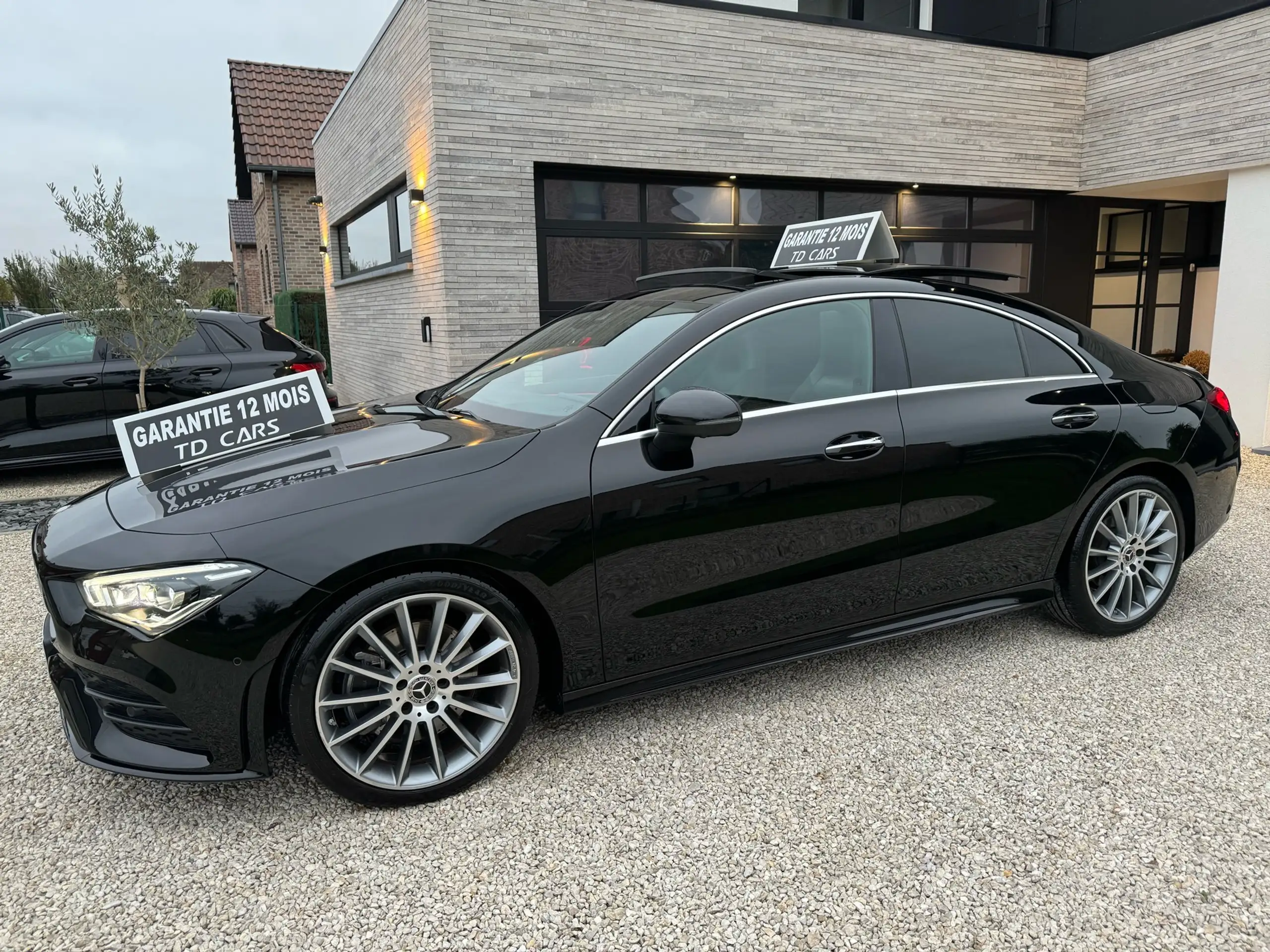 Mercedes-Benz - CLA 200