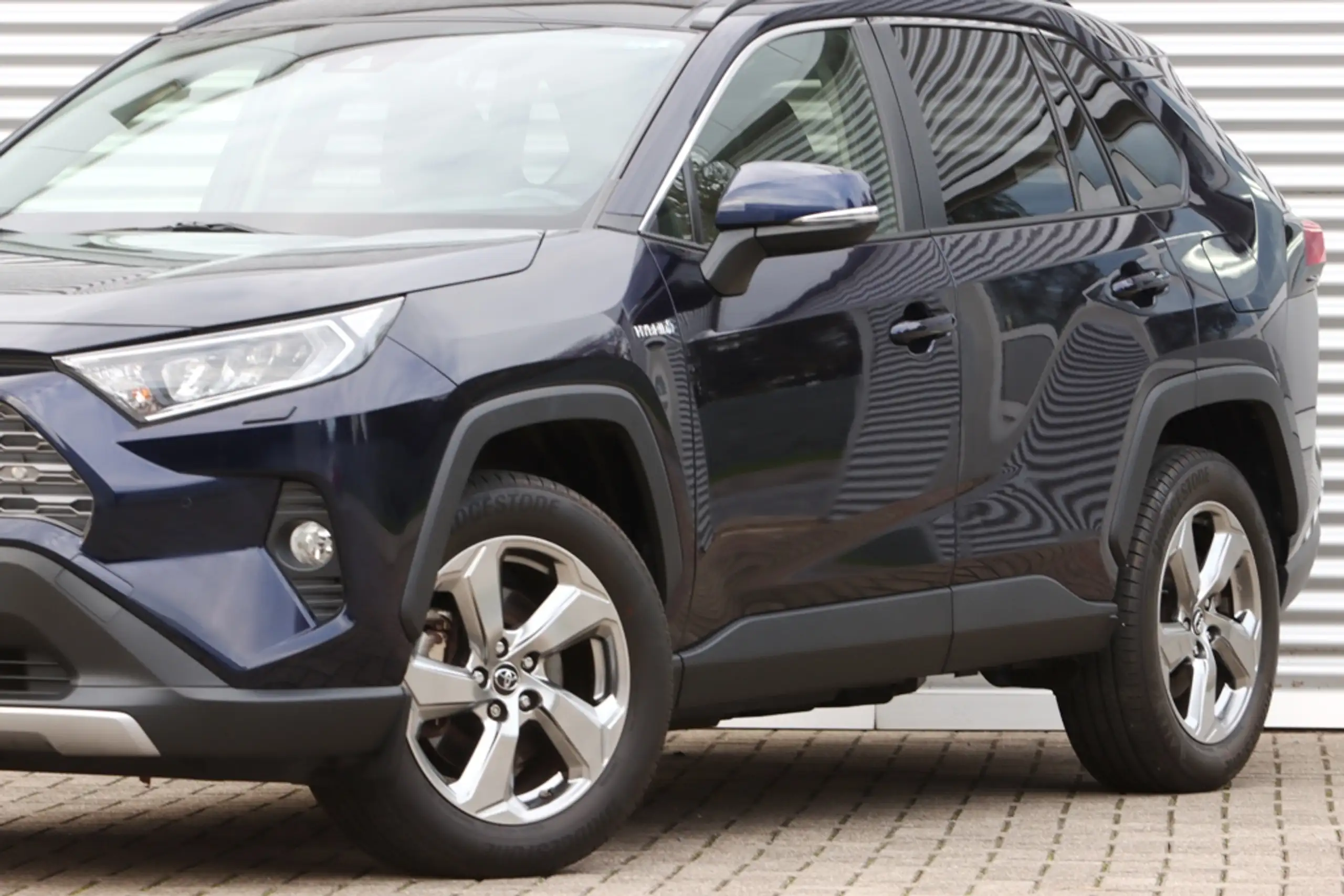 Toyota - RAV 4