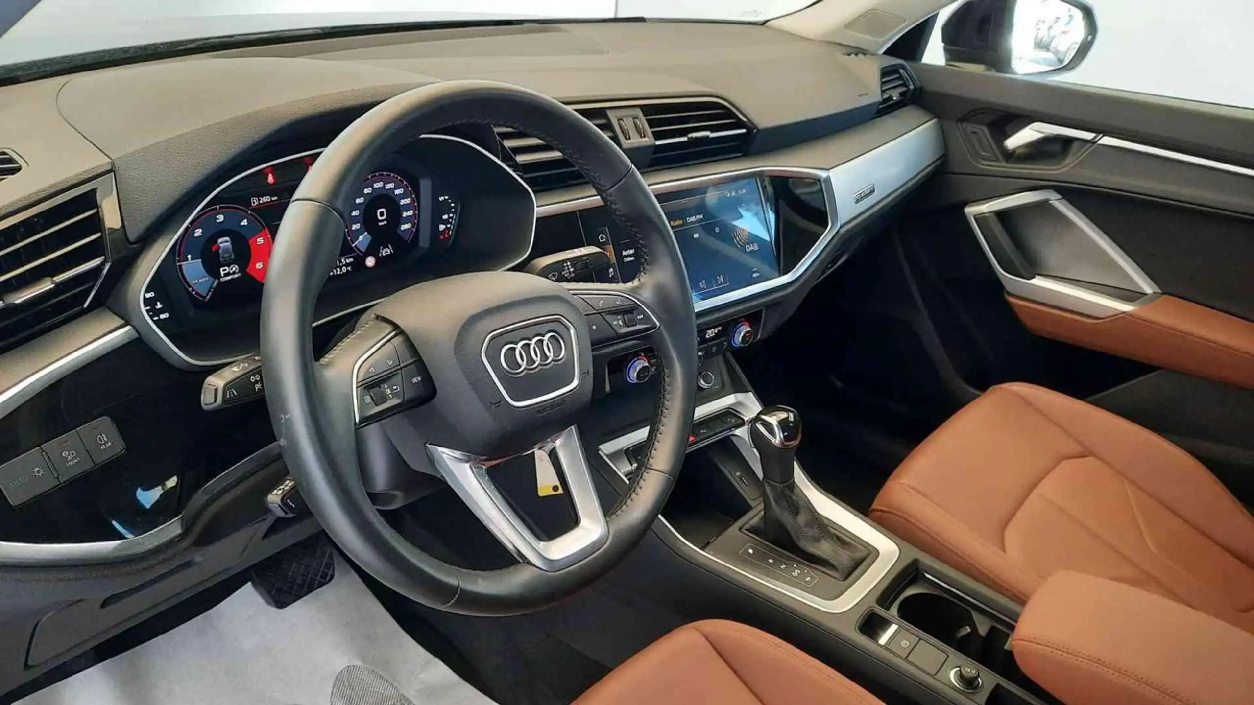 Audi - Q3