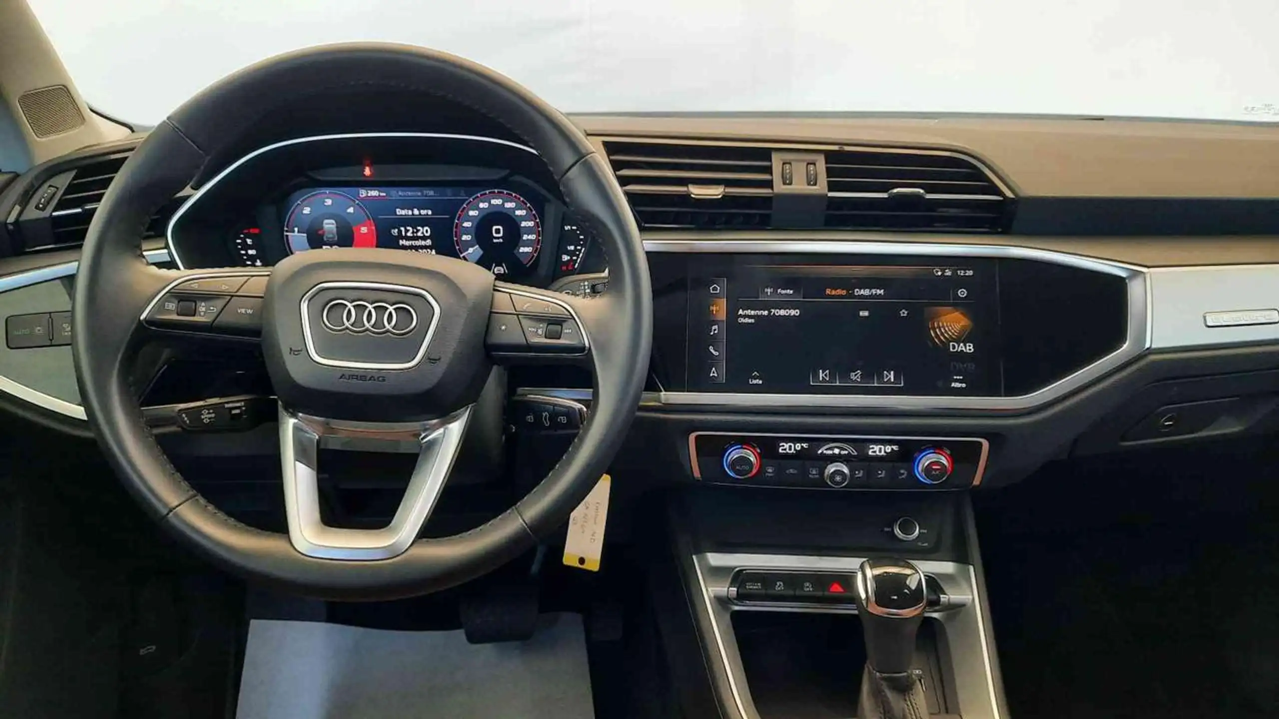 Audi - Q3