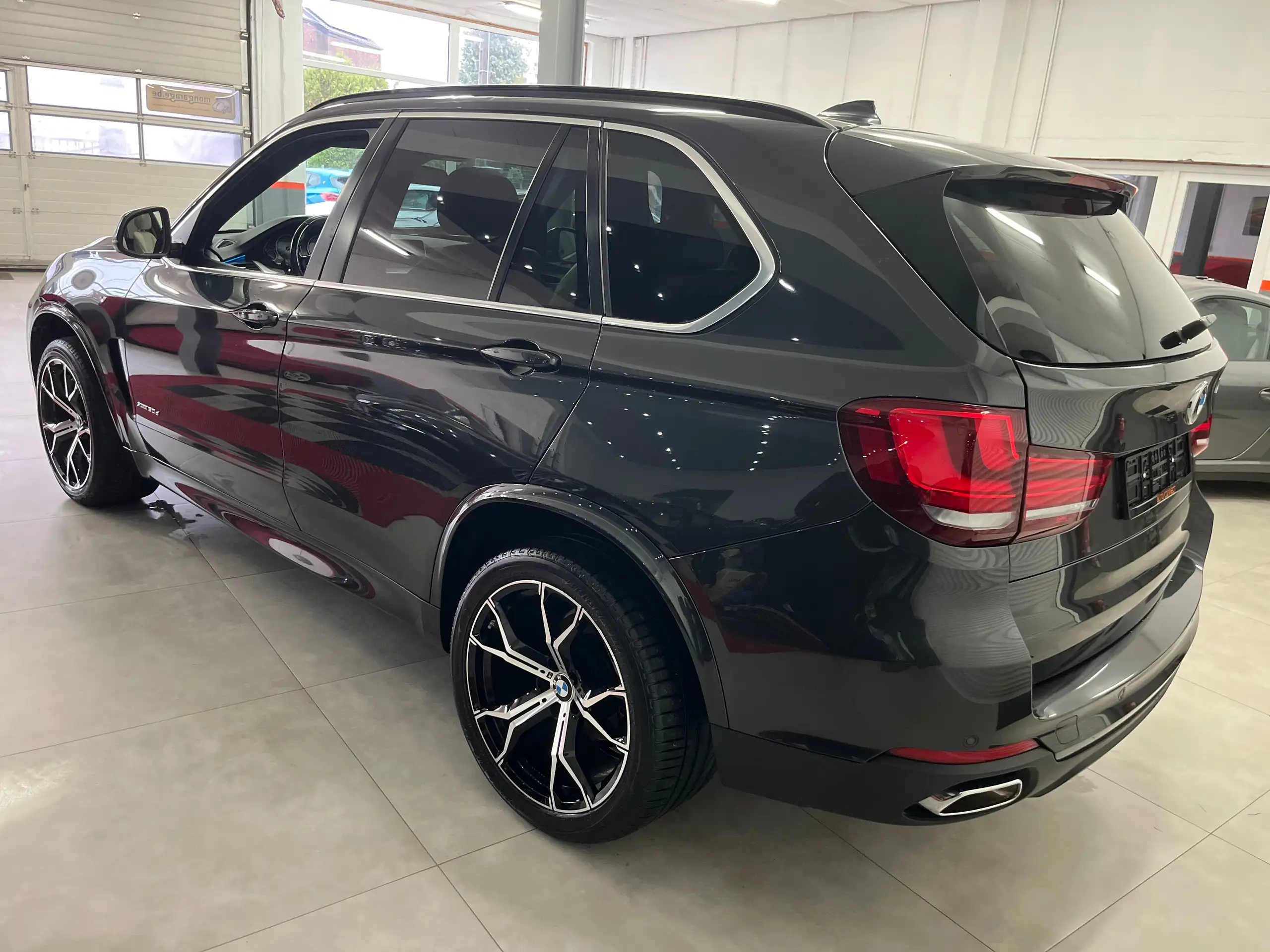 BMW - X5