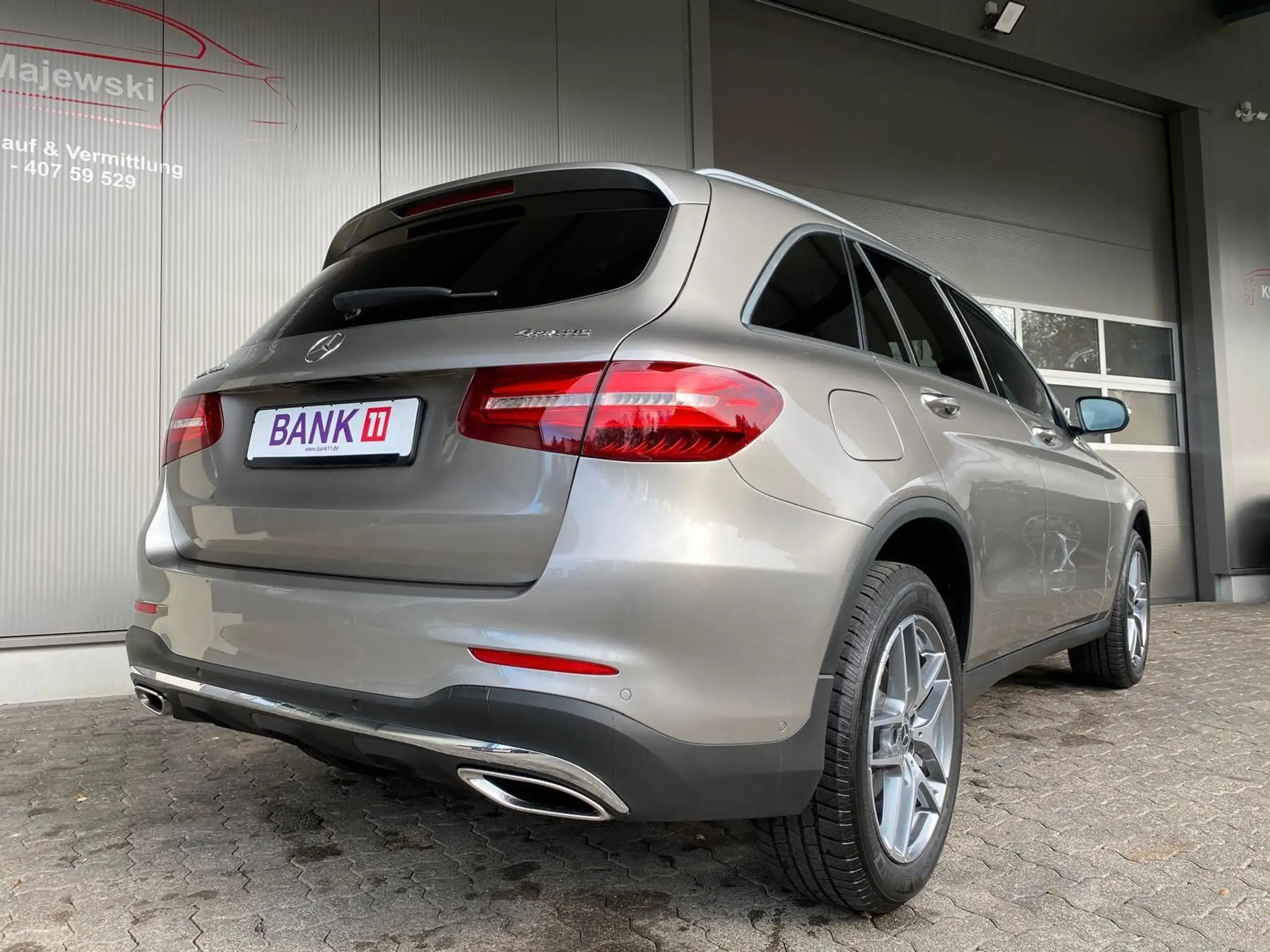 Mercedes-Benz - GLC 300