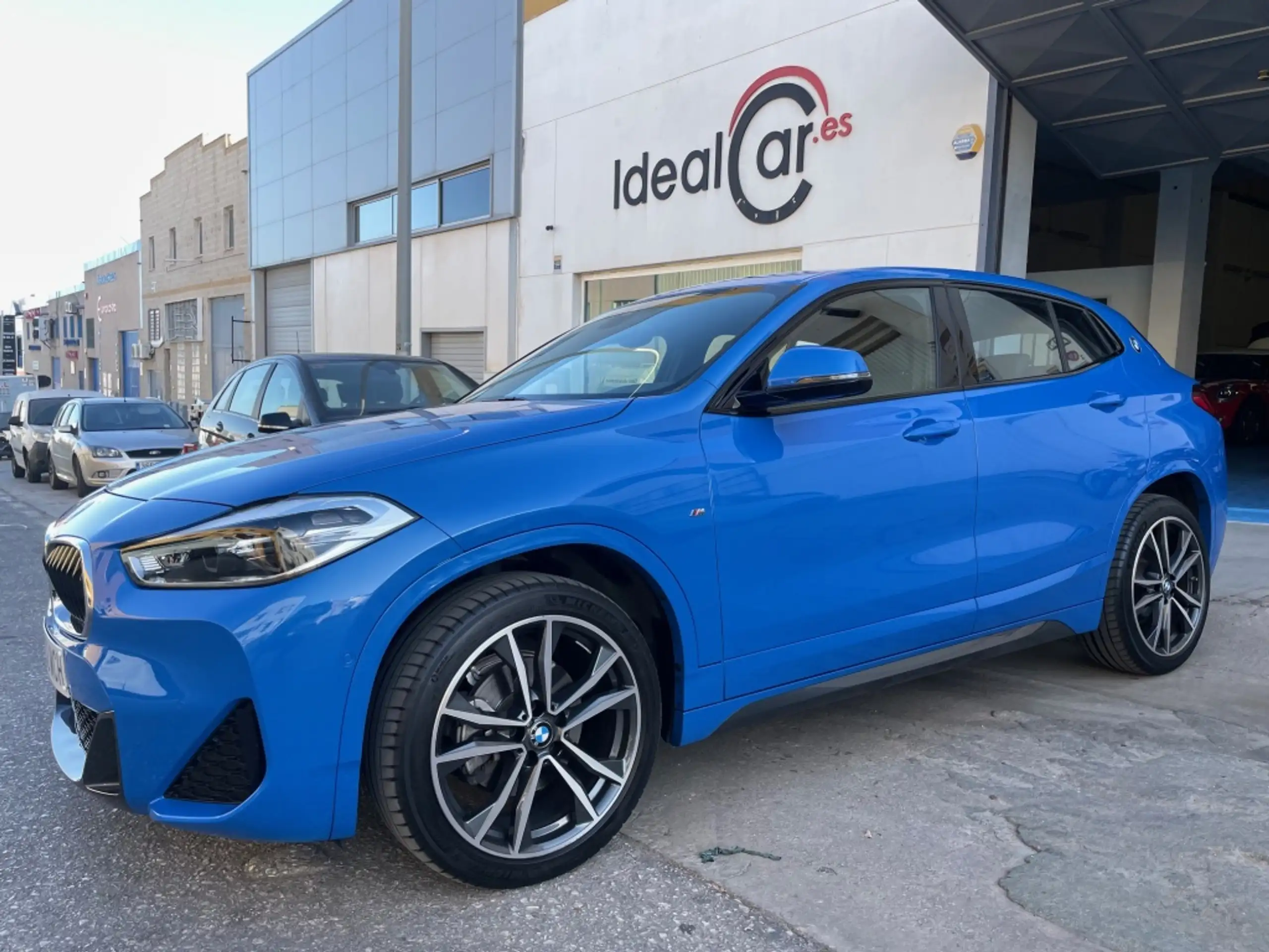 BMW - X2