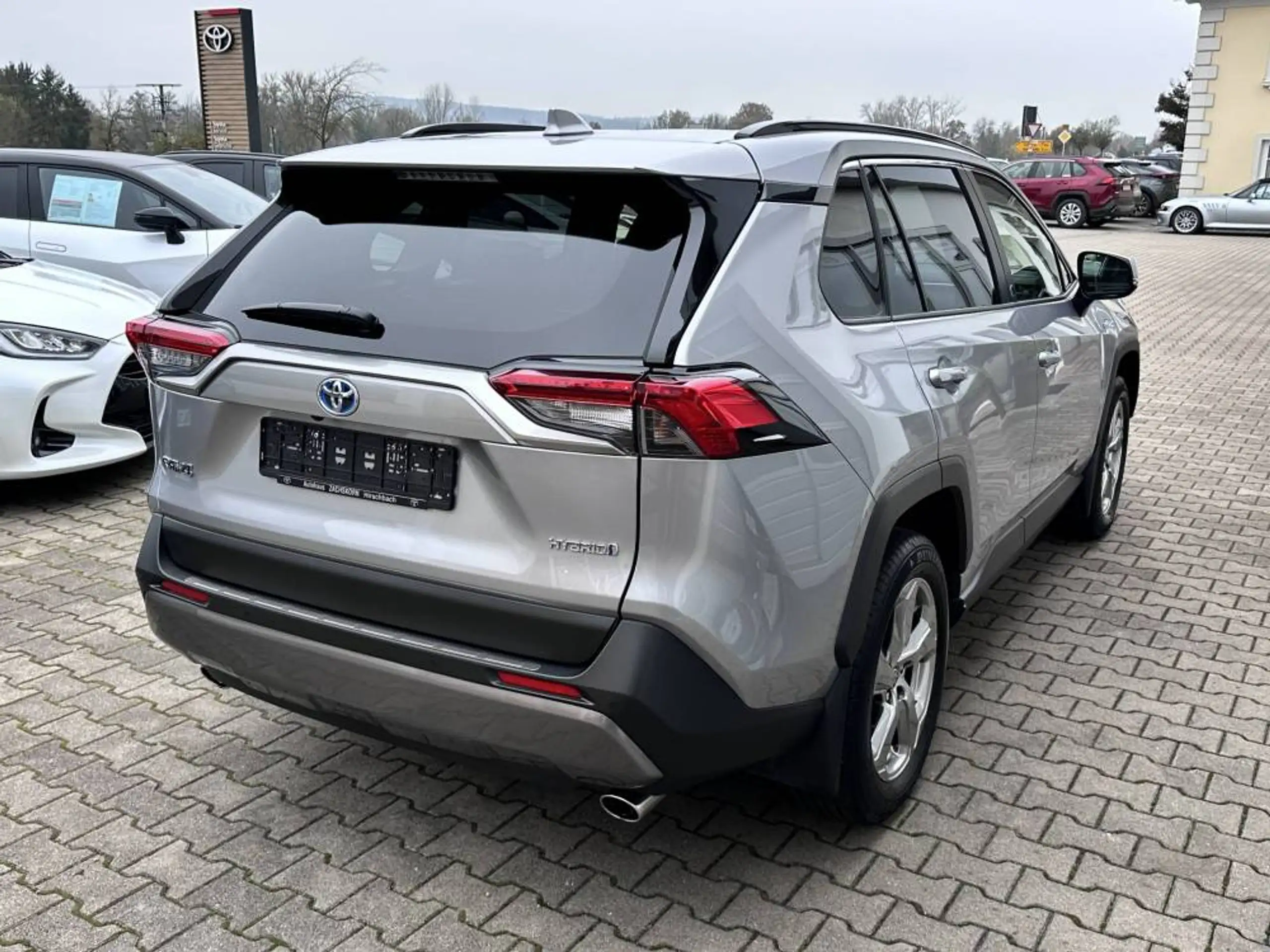 Toyota - RAV 4