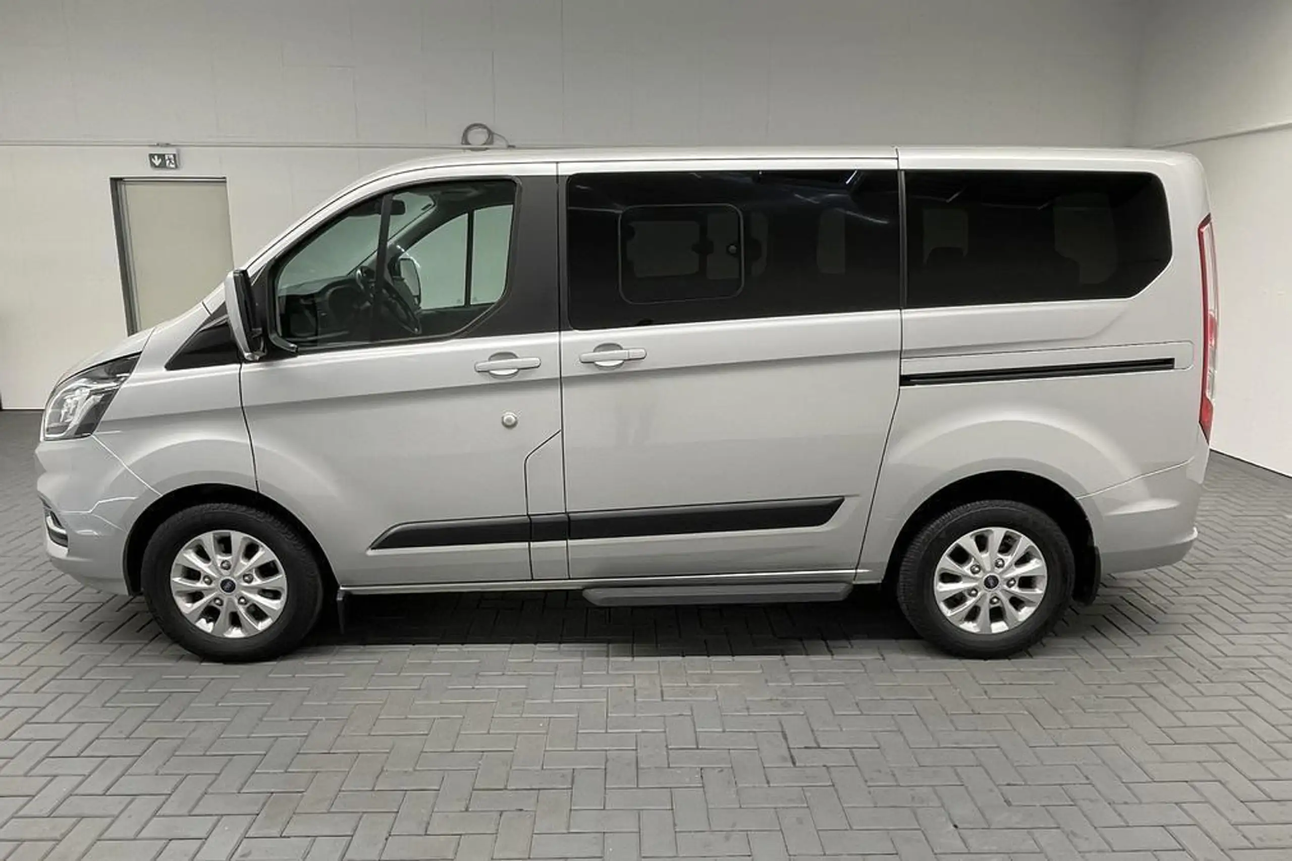 Ford - Tourneo Custom