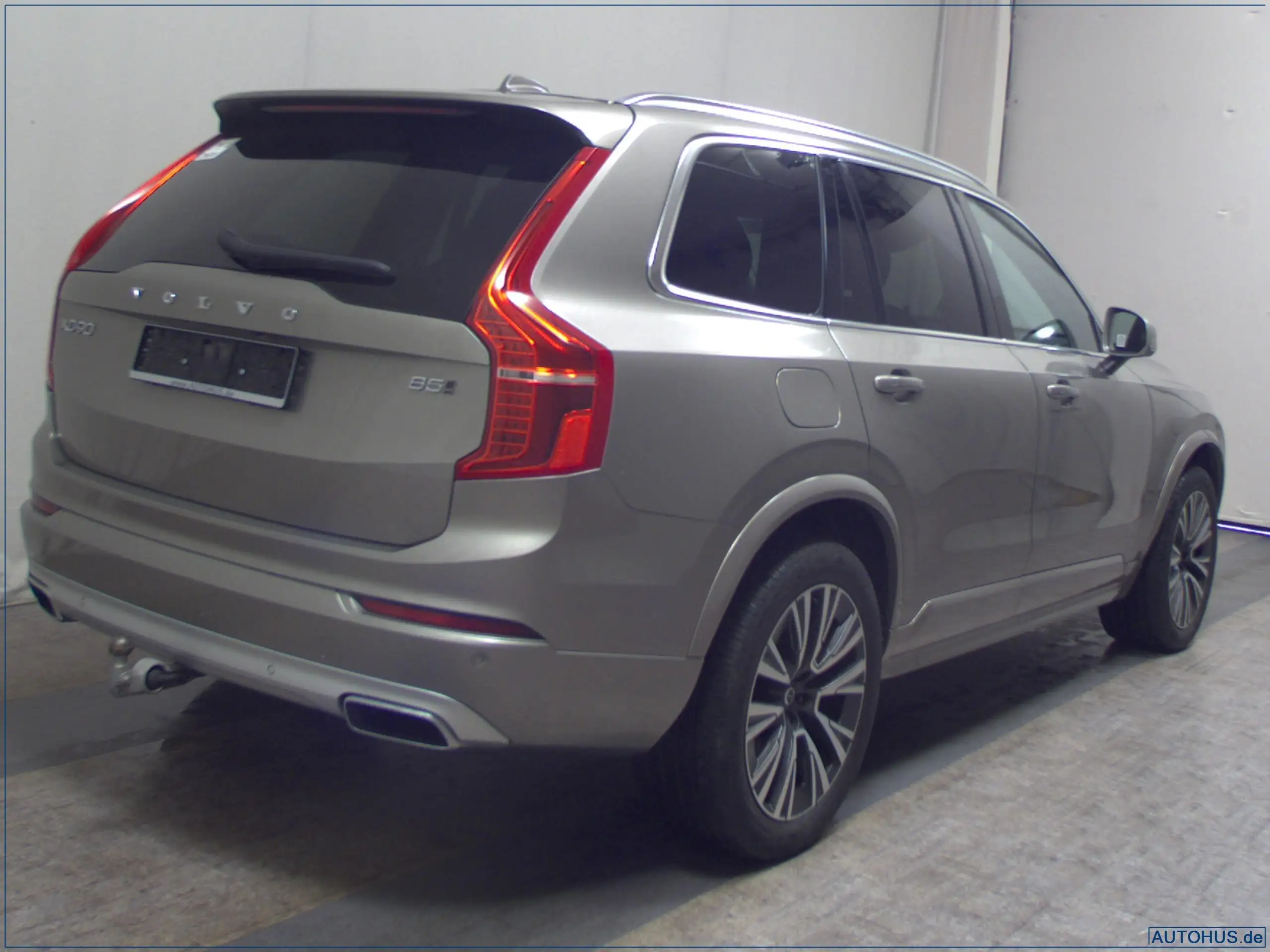 Volvo - XC90