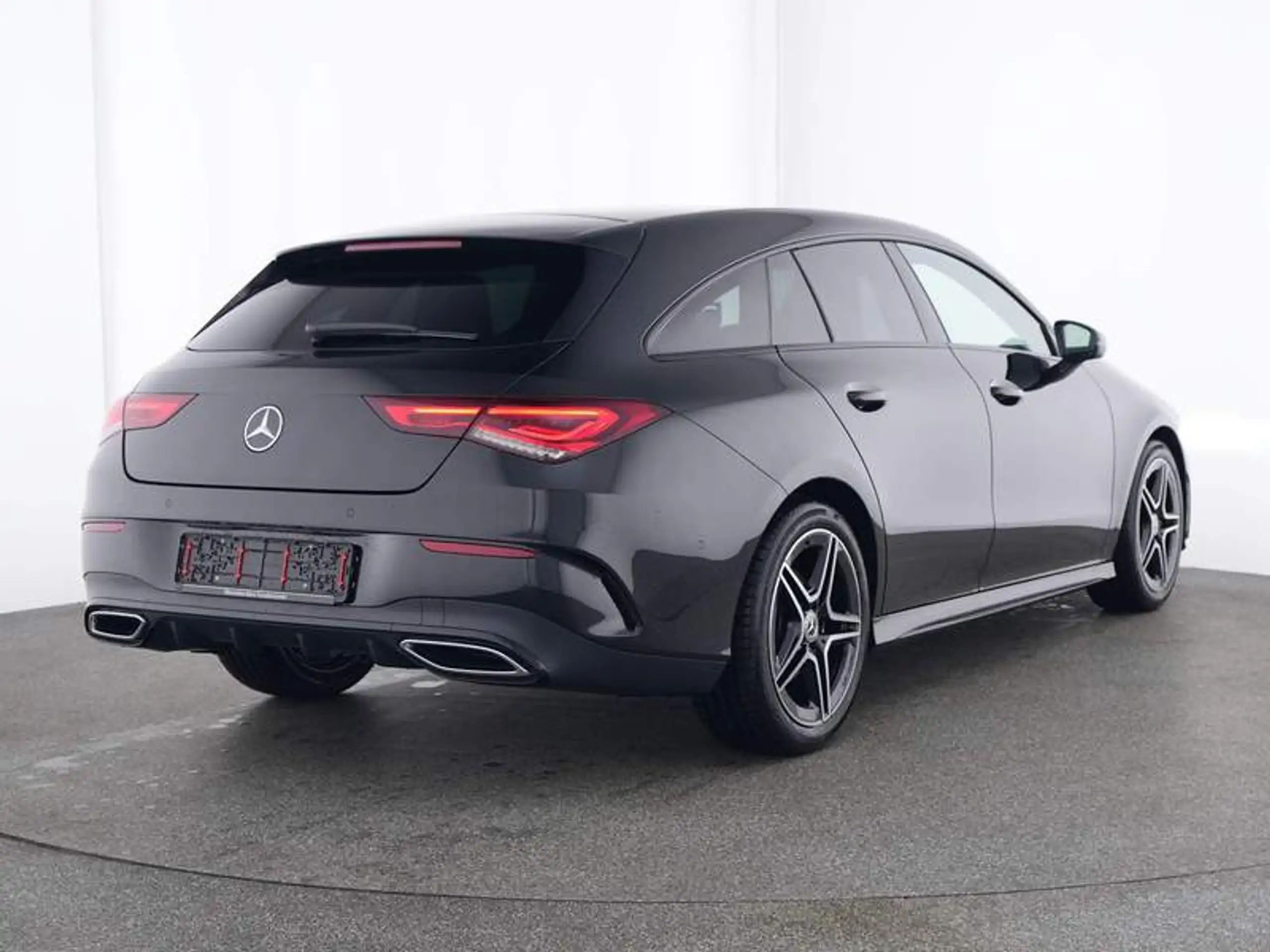 Mercedes-Benz - CLA 200