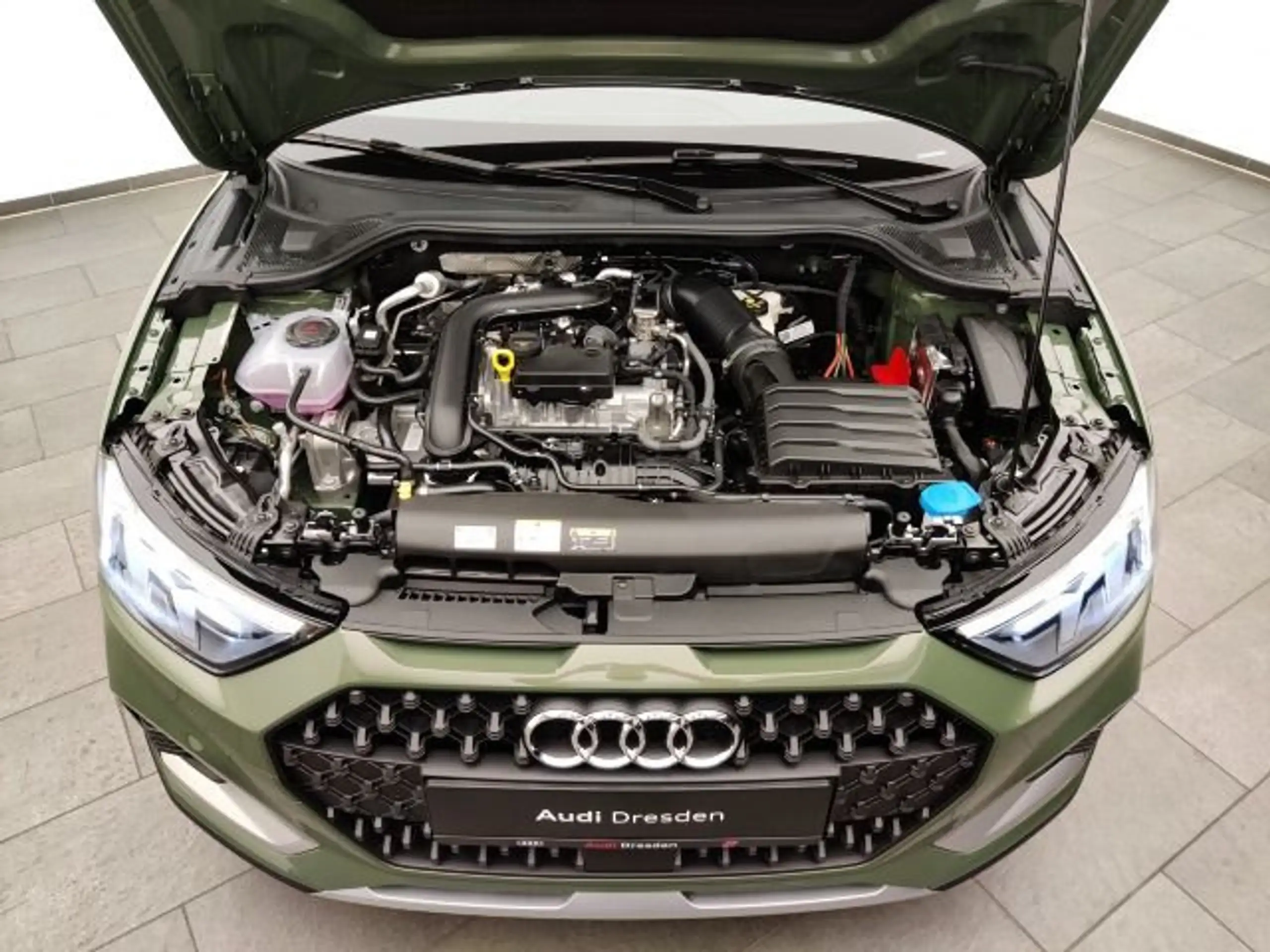 Audi - A1