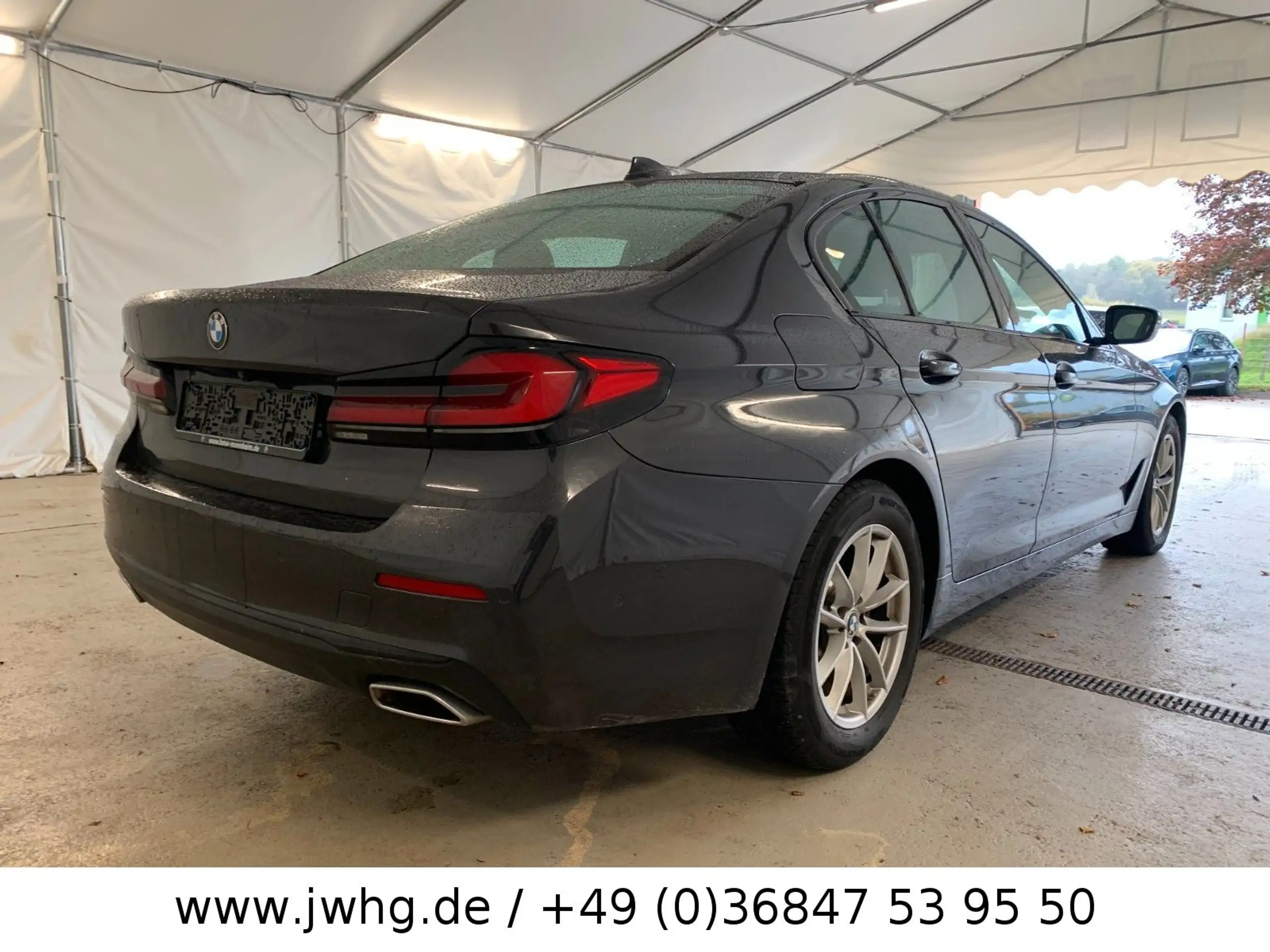 BMW - 520