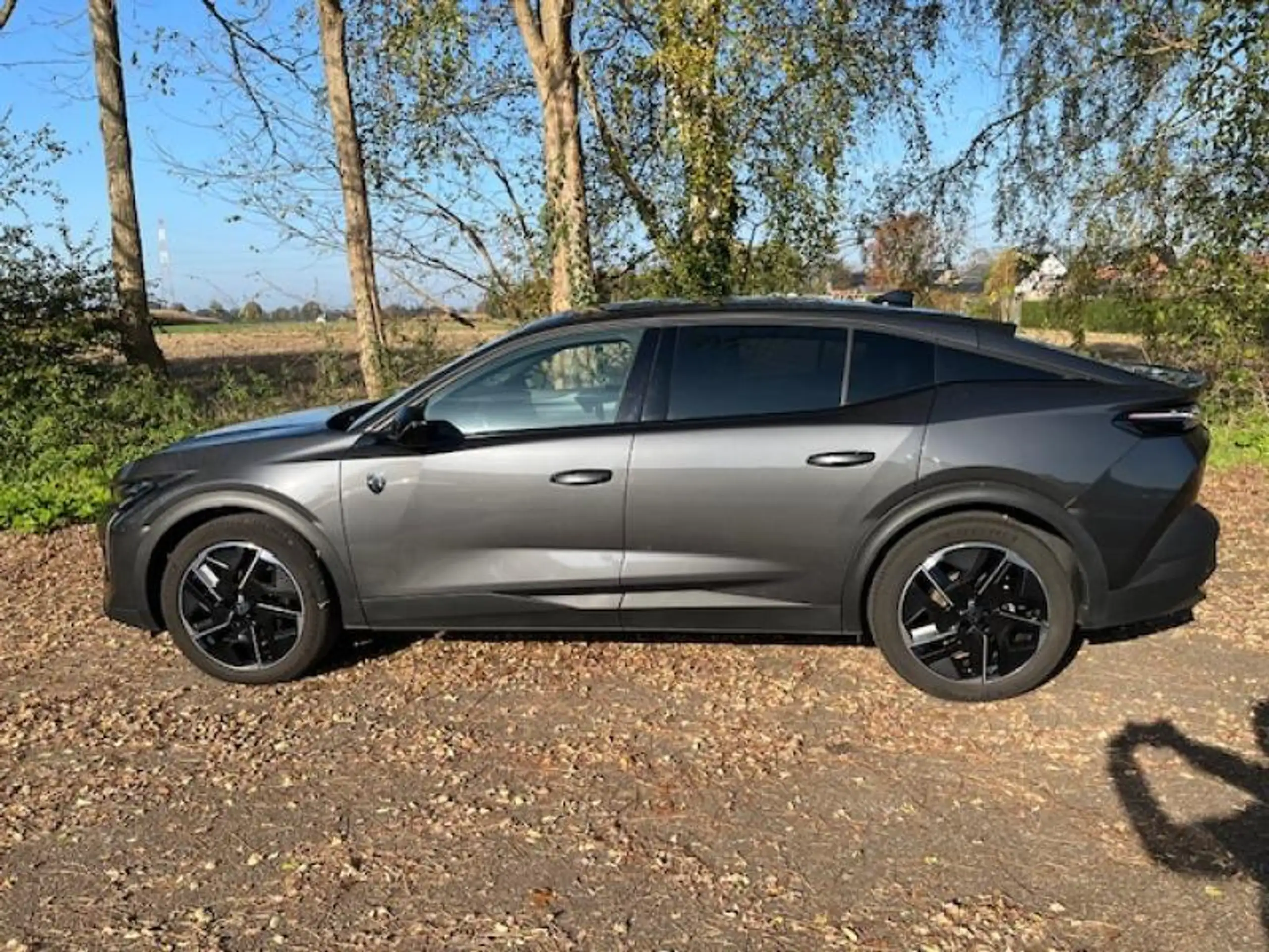 Peugeot - 408