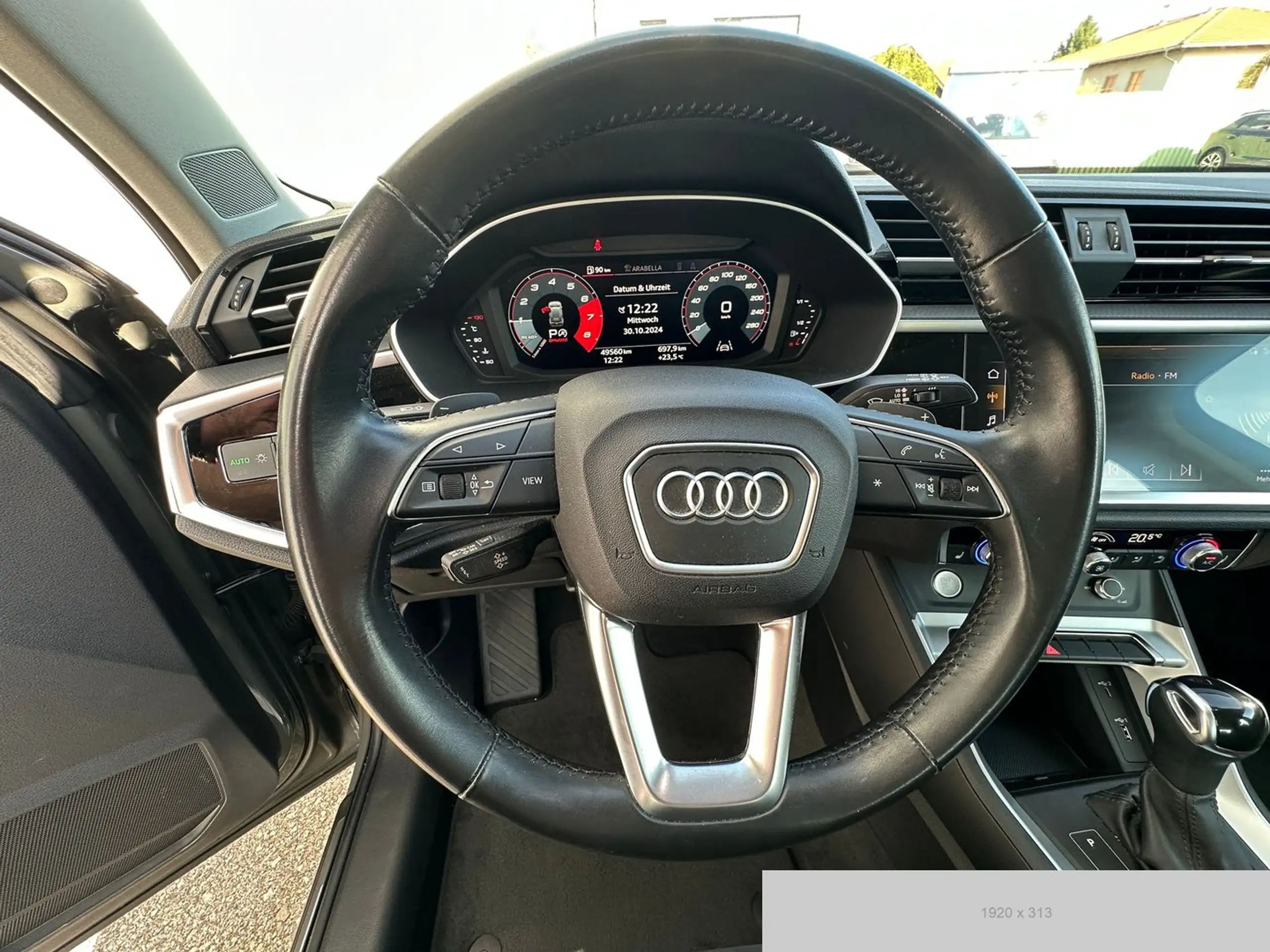 Audi - Q3