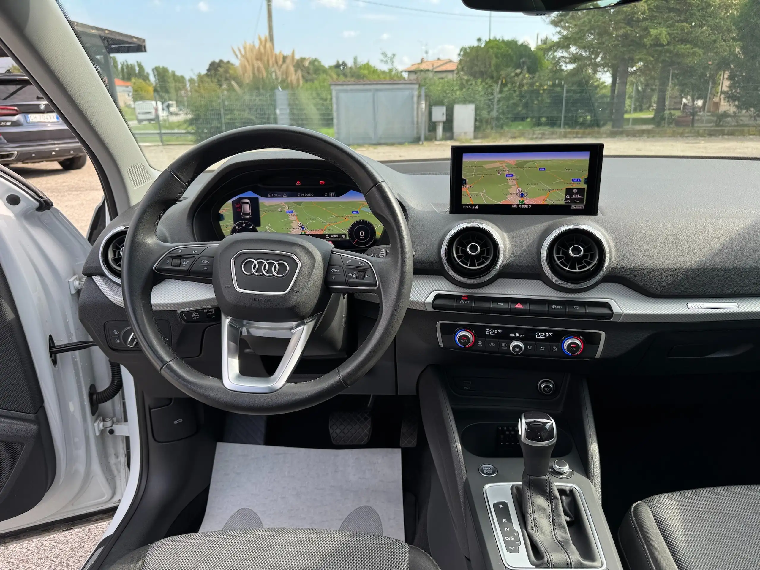 Audi - Q2