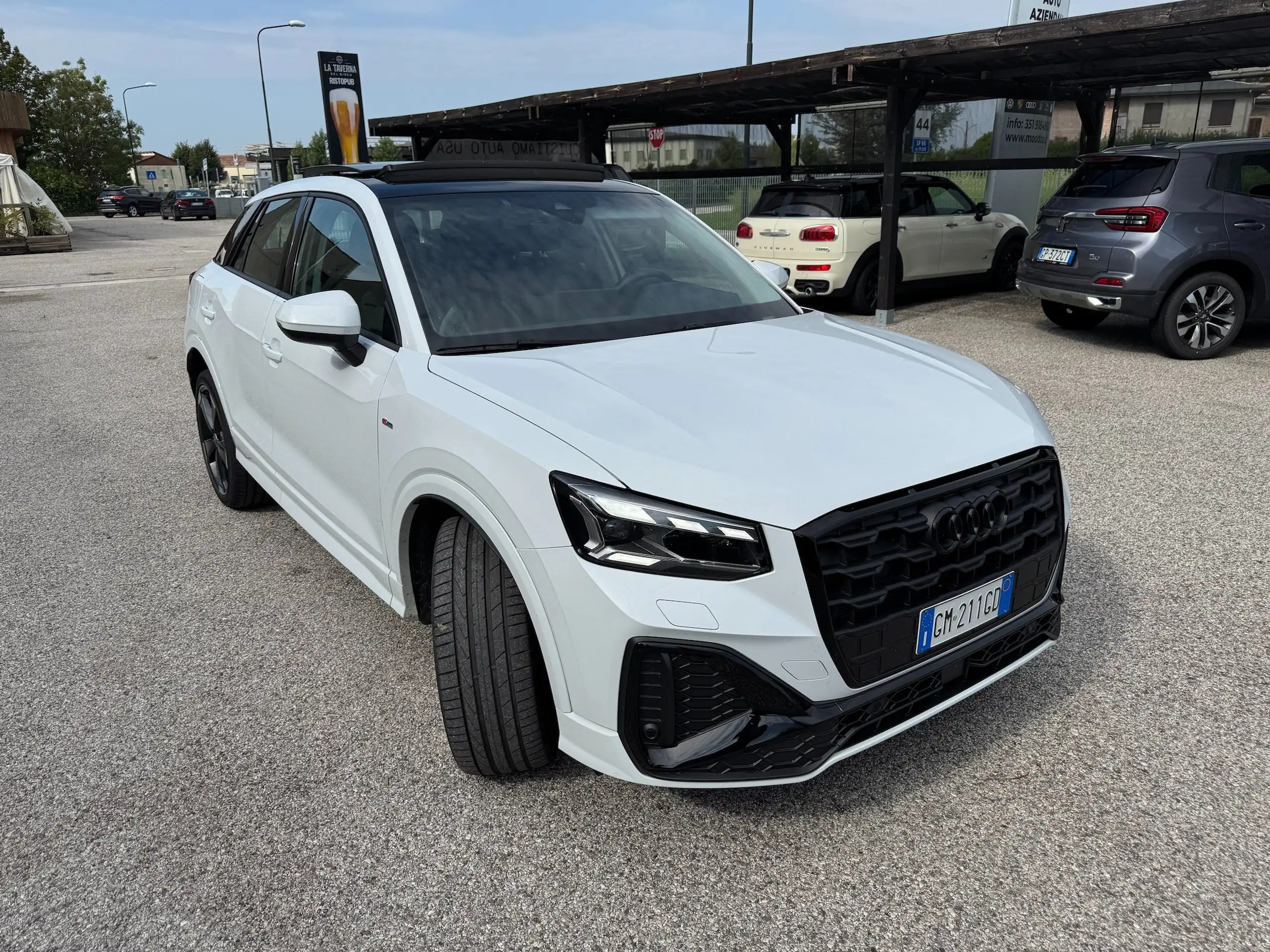 Audi - Q2