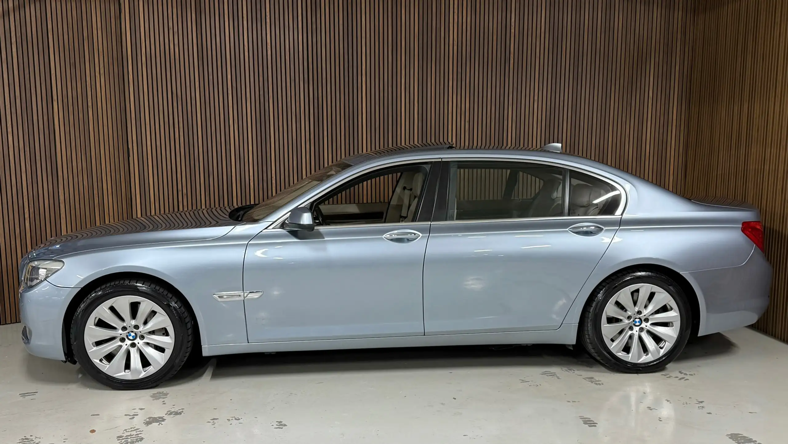 BMW - Active Hybrid 7