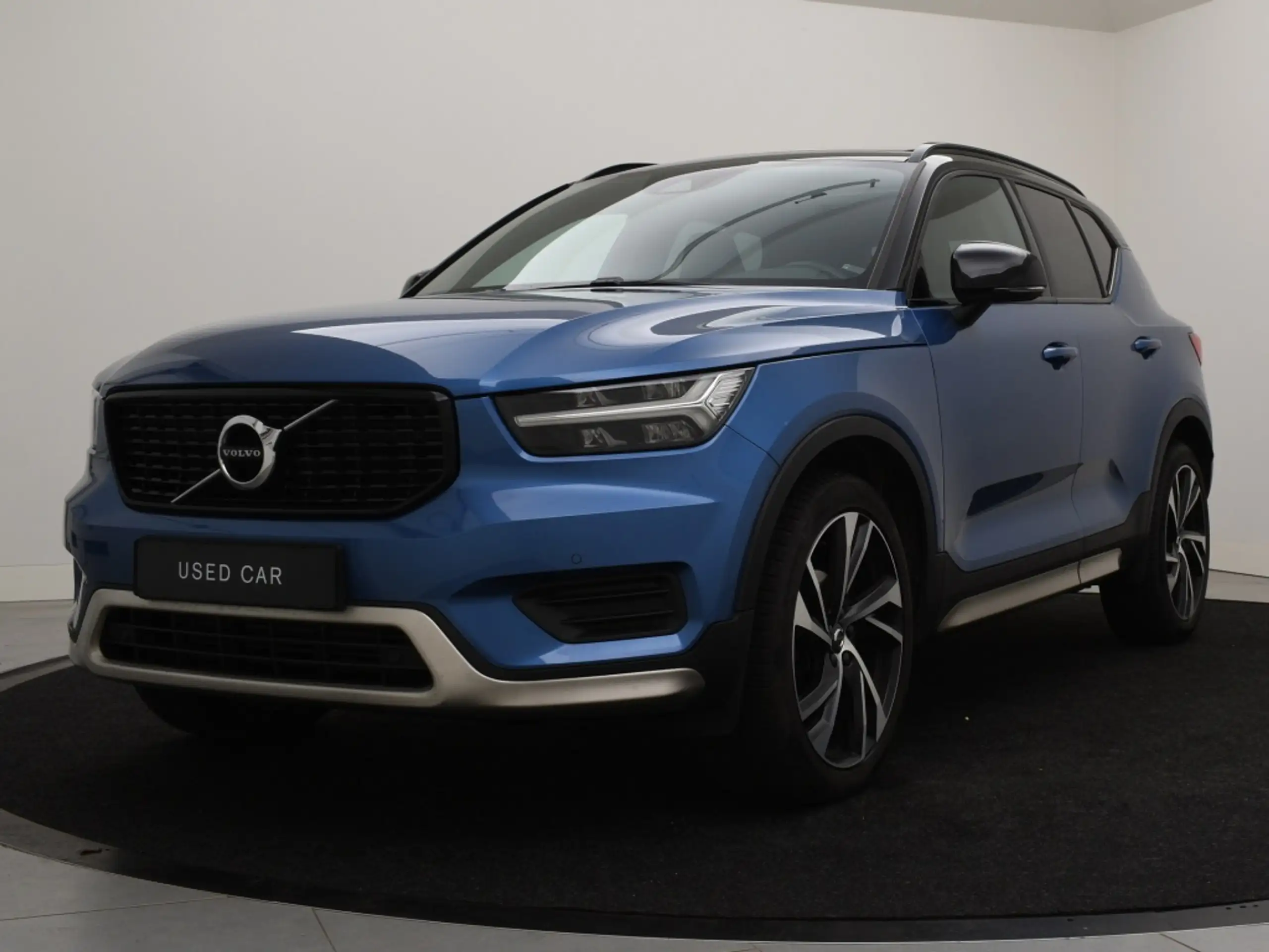 Volvo - XC40