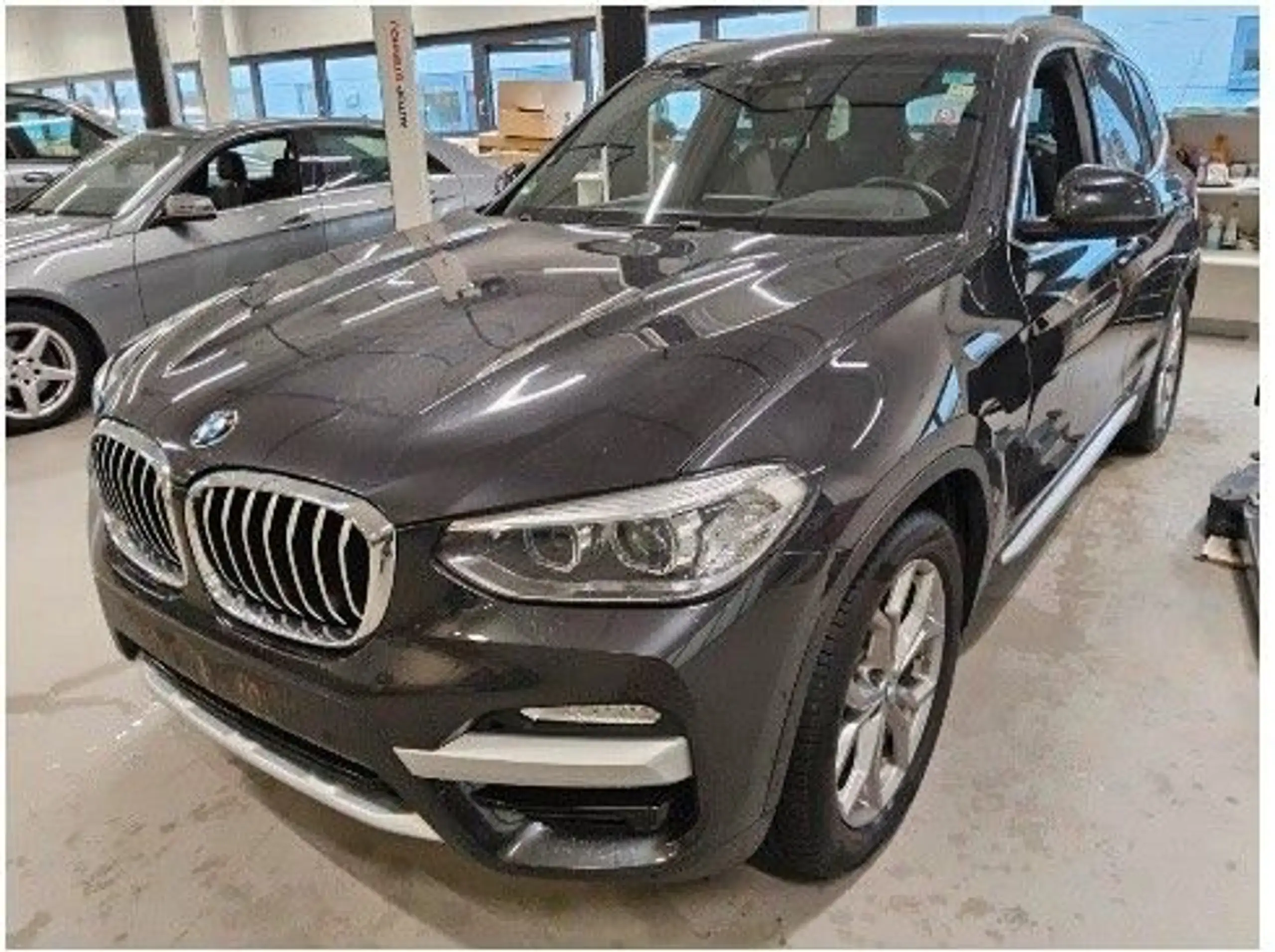 BMW - X3