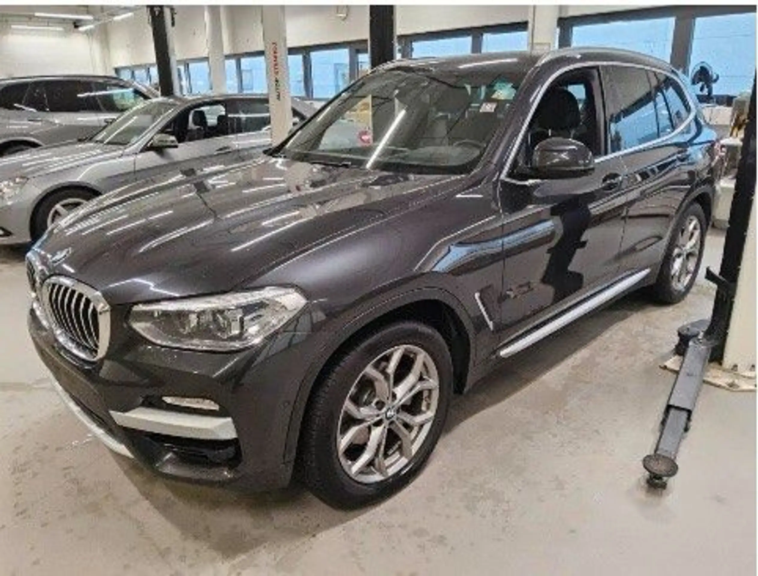 BMW - X3