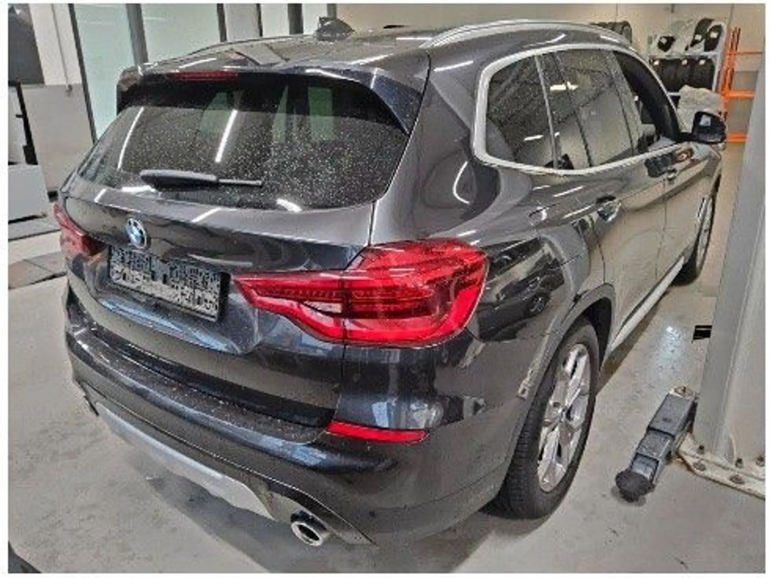 BMW - X3