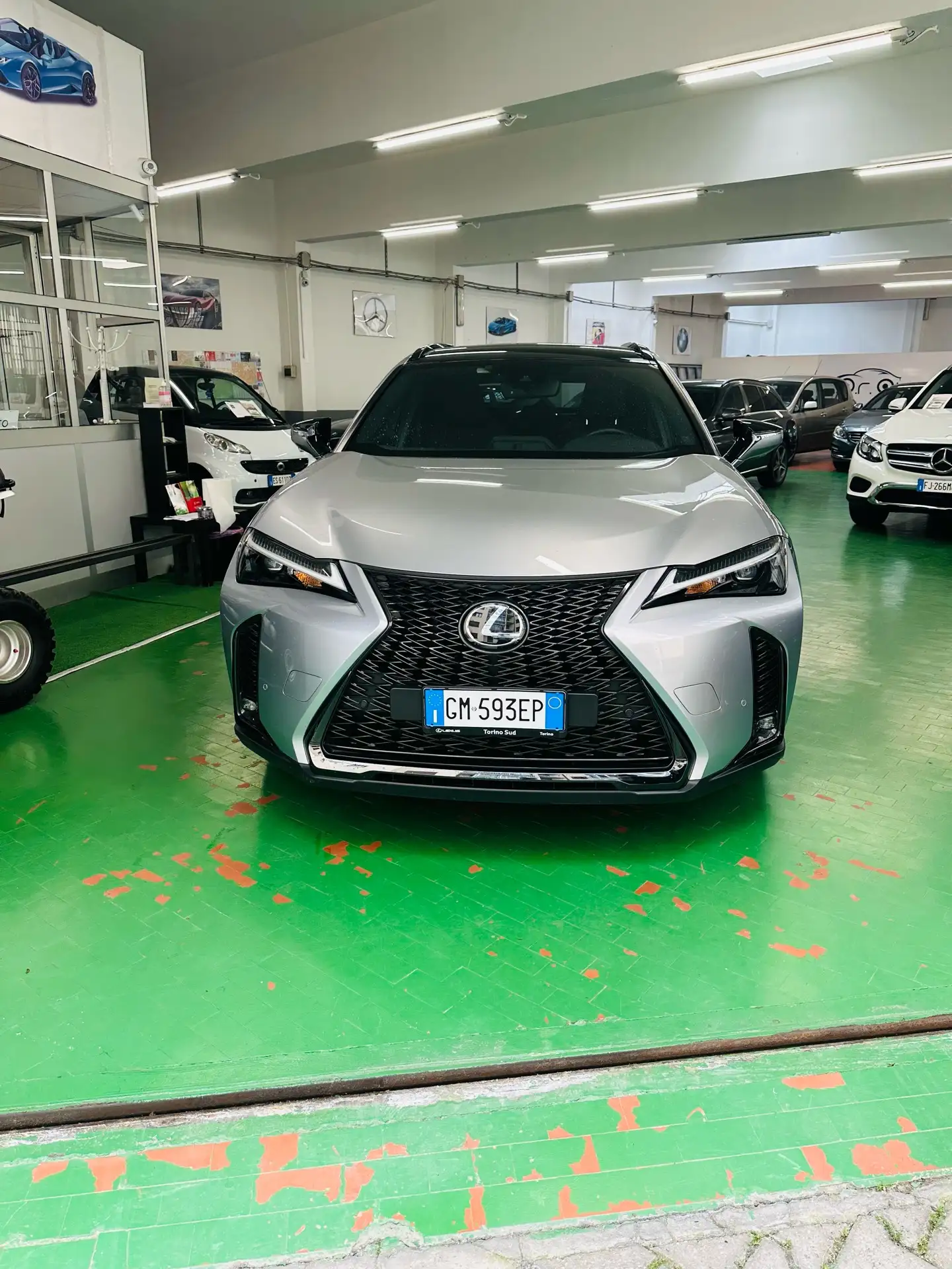 Lexus - UX 250h