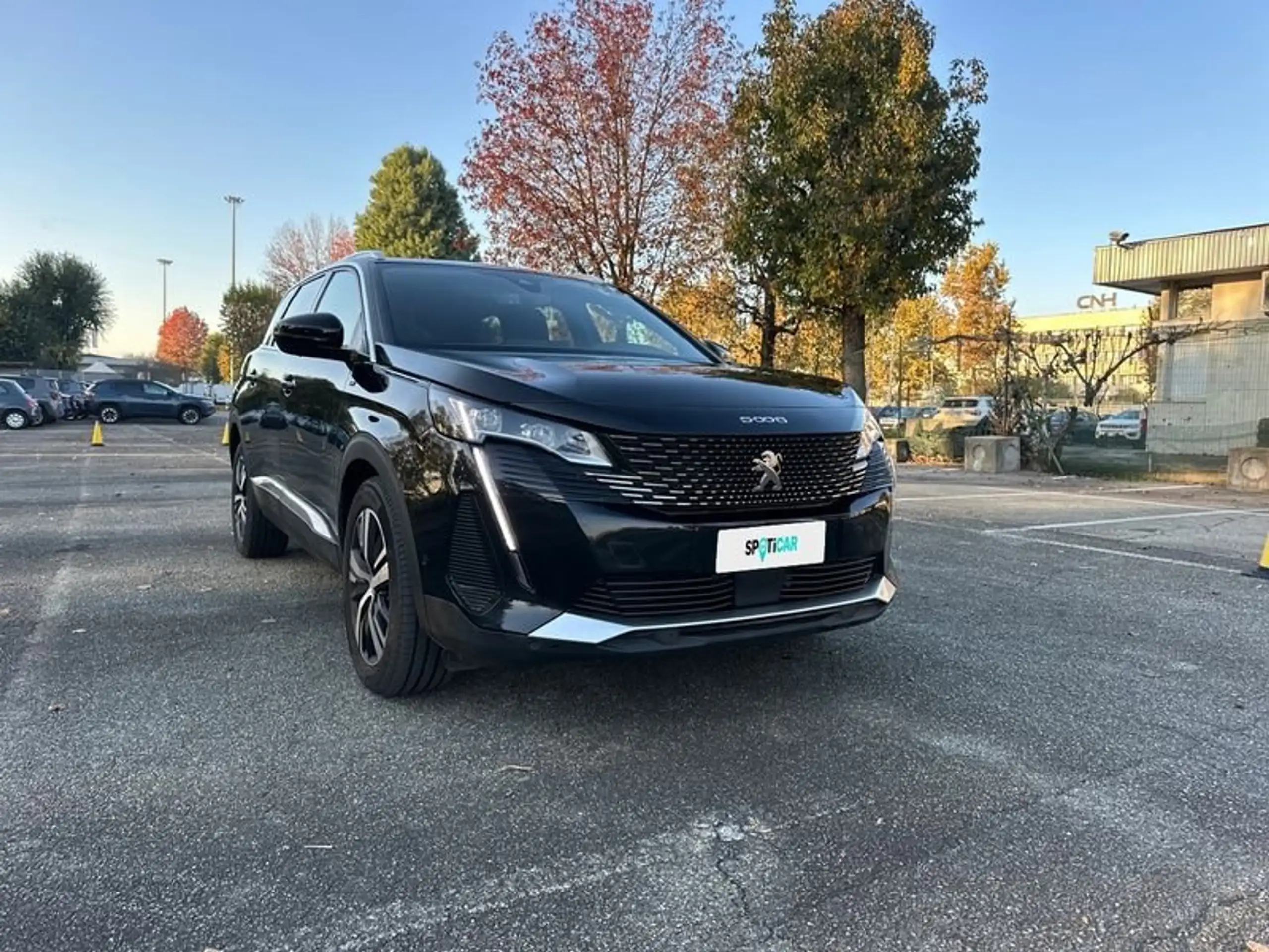 Peugeot - 5008