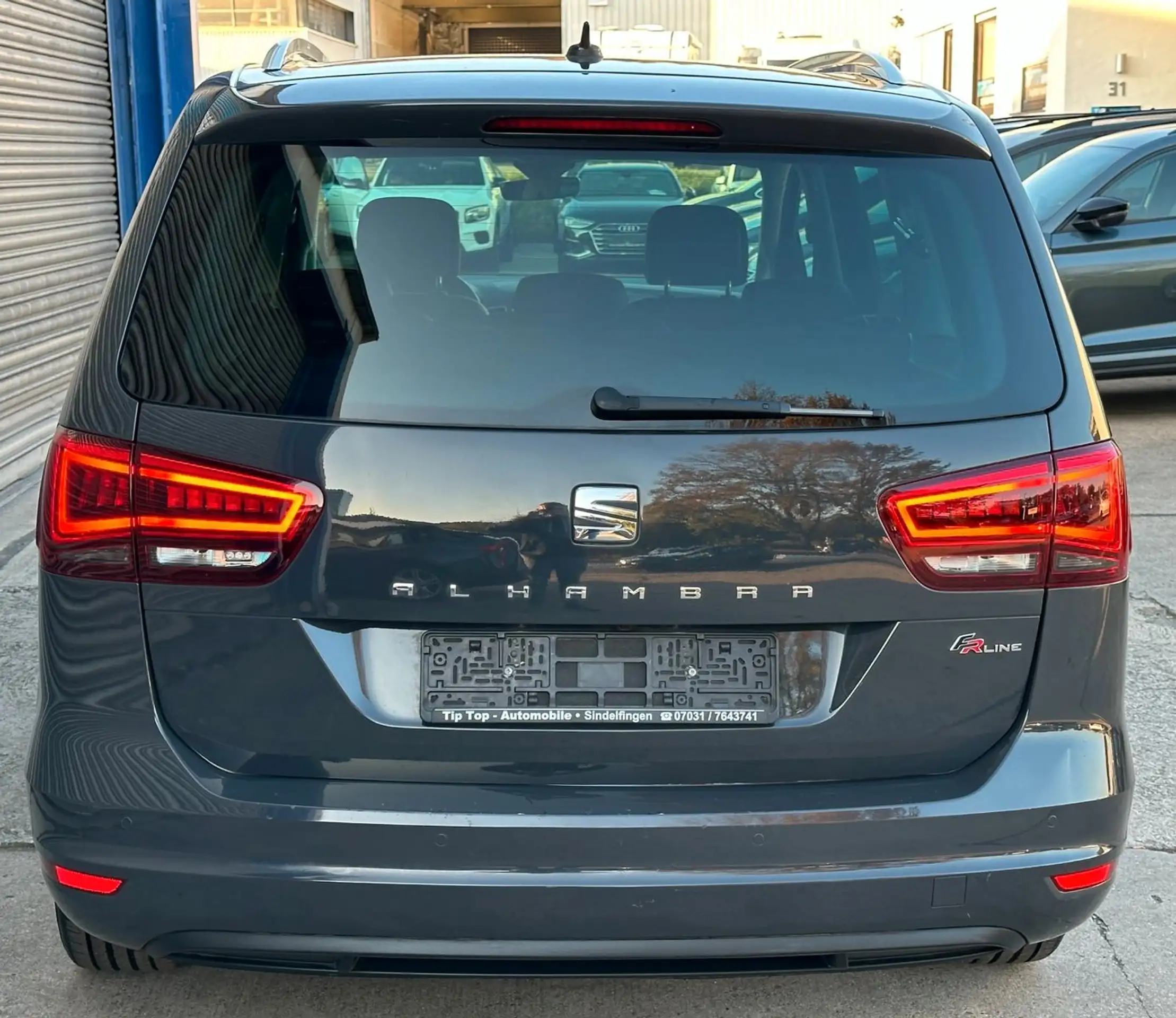 SEAT - Alhambra