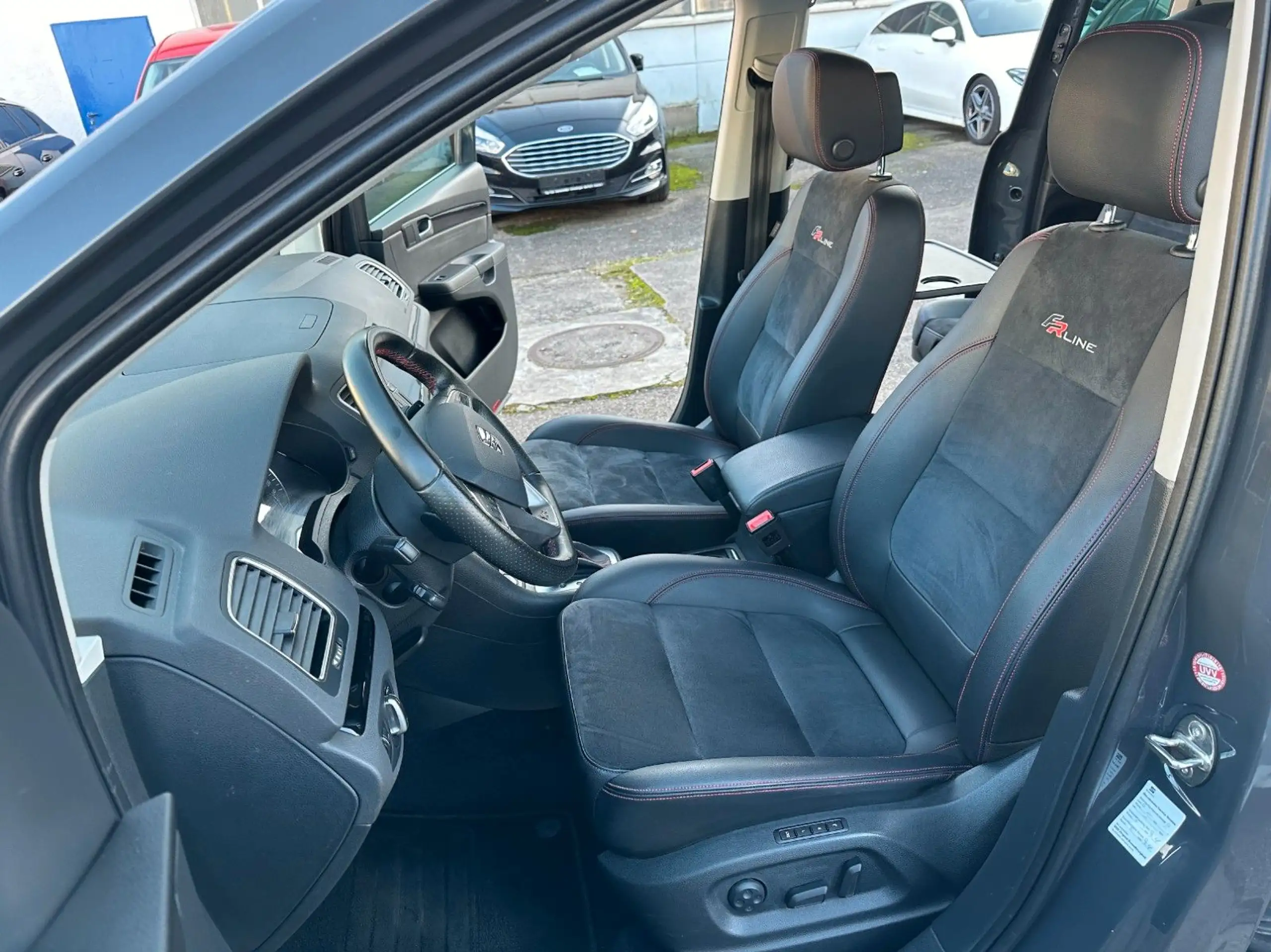 SEAT - Alhambra