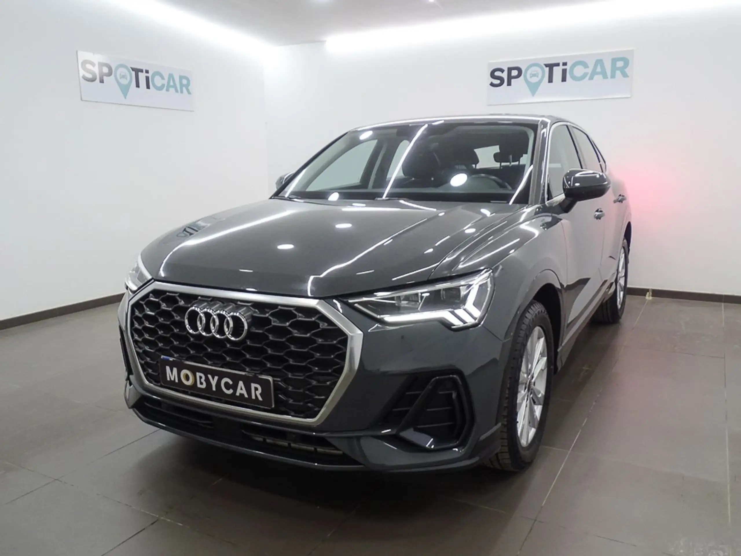 Audi - Q3