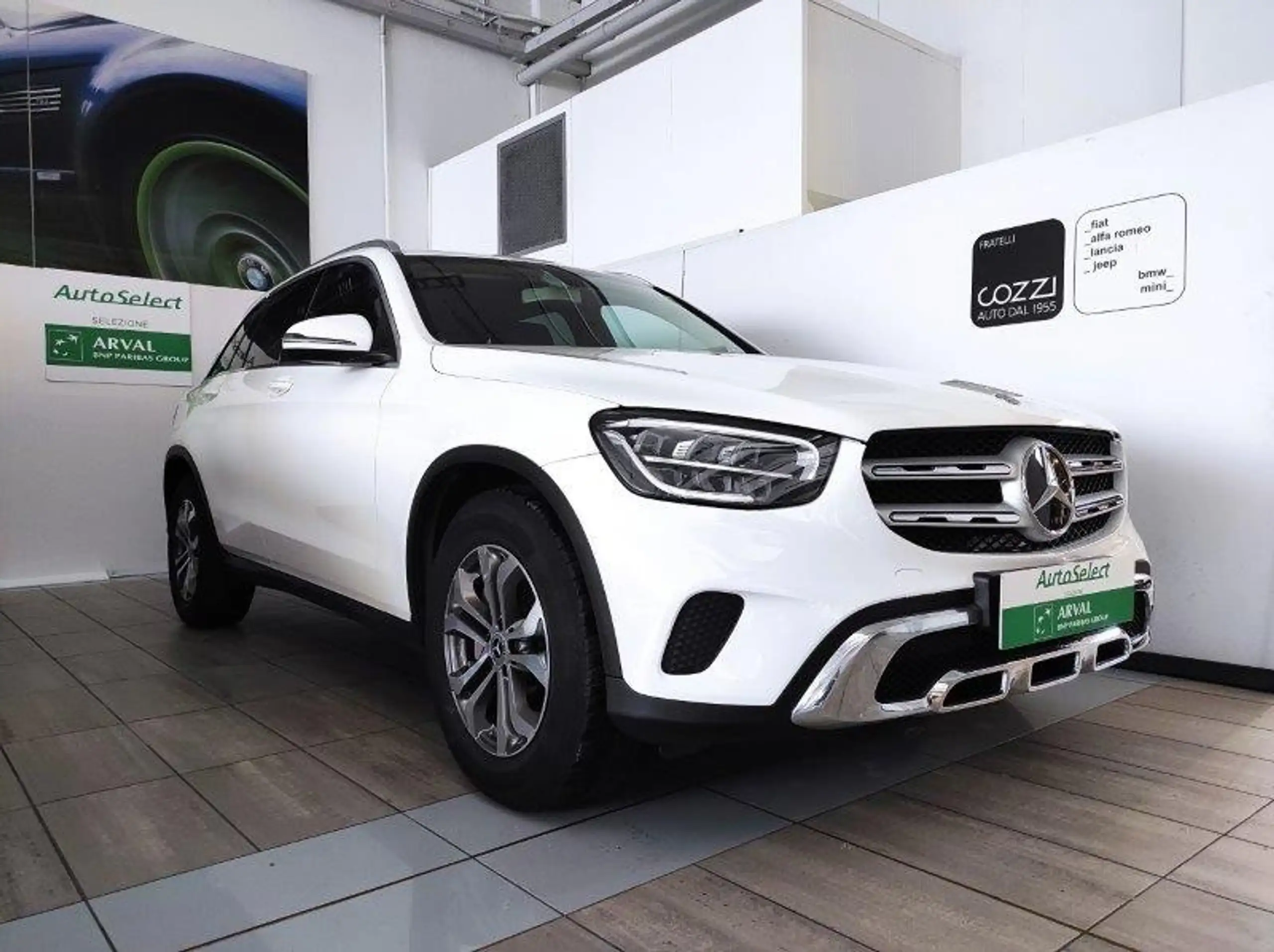 Mercedes-Benz - GLC 200