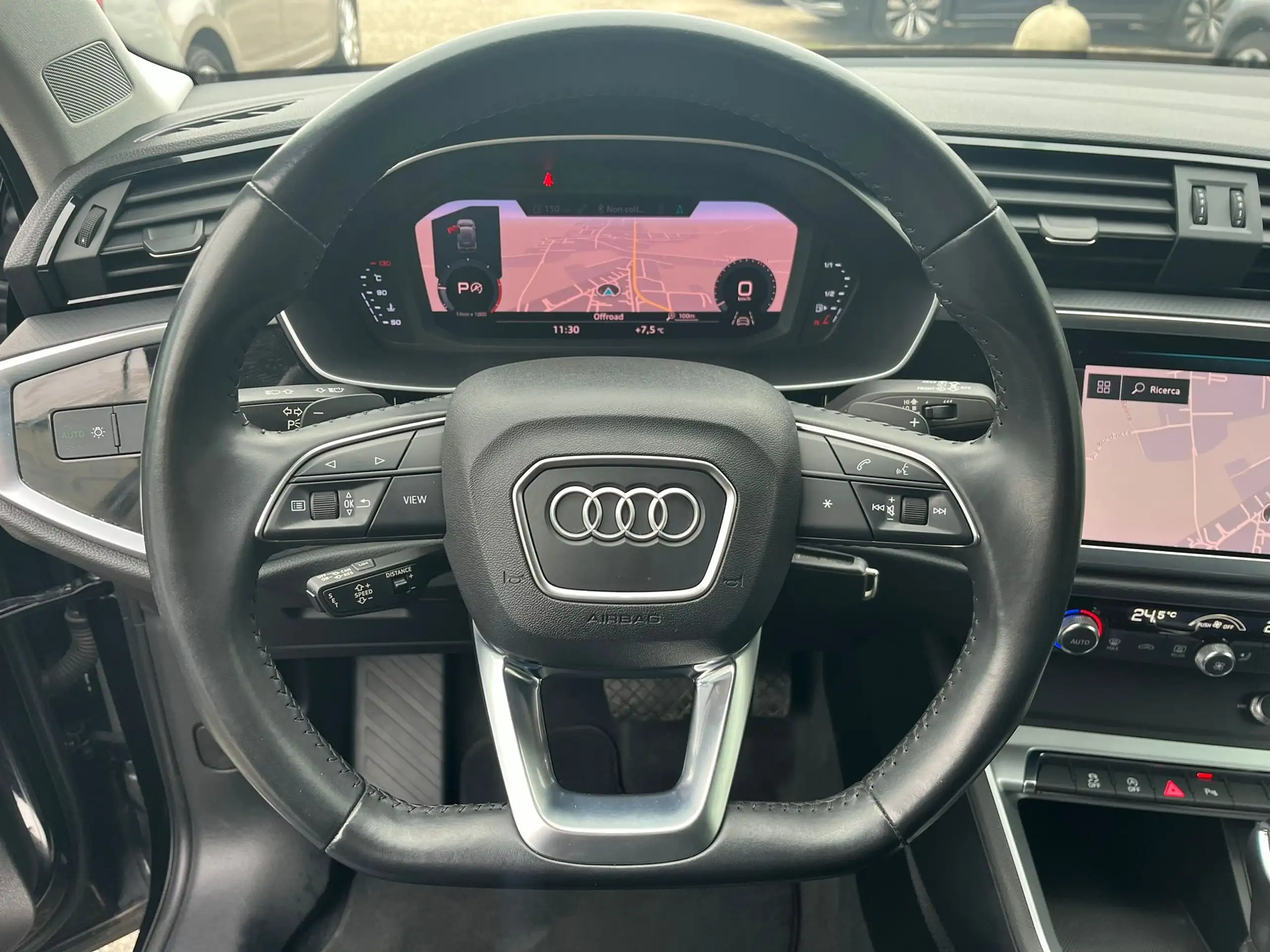 Audi - Q3