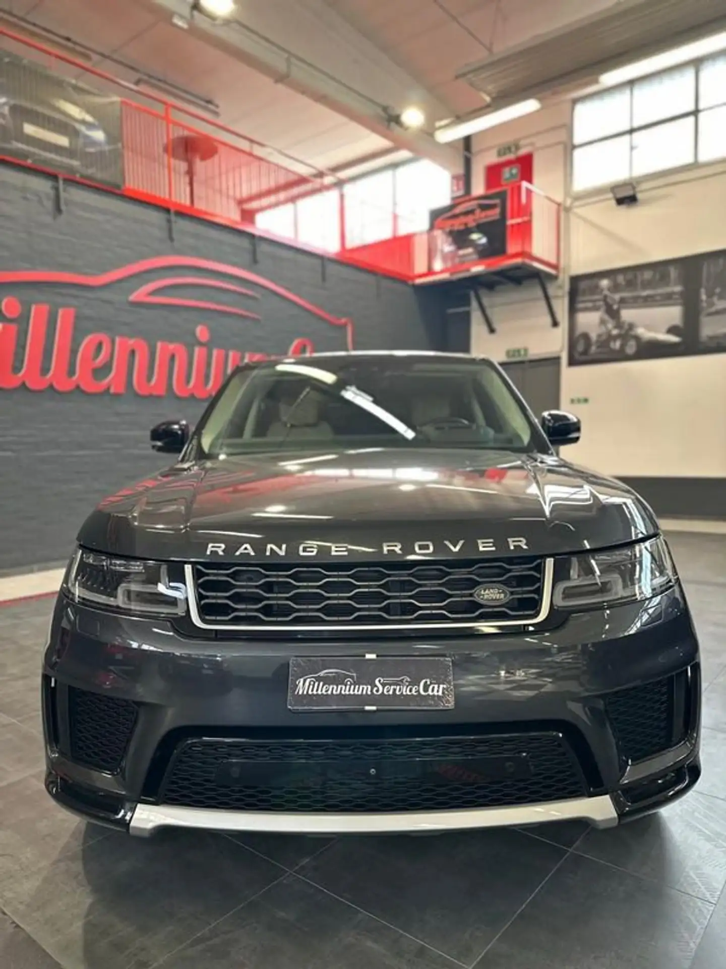 Land Rover - Range Rover Sport