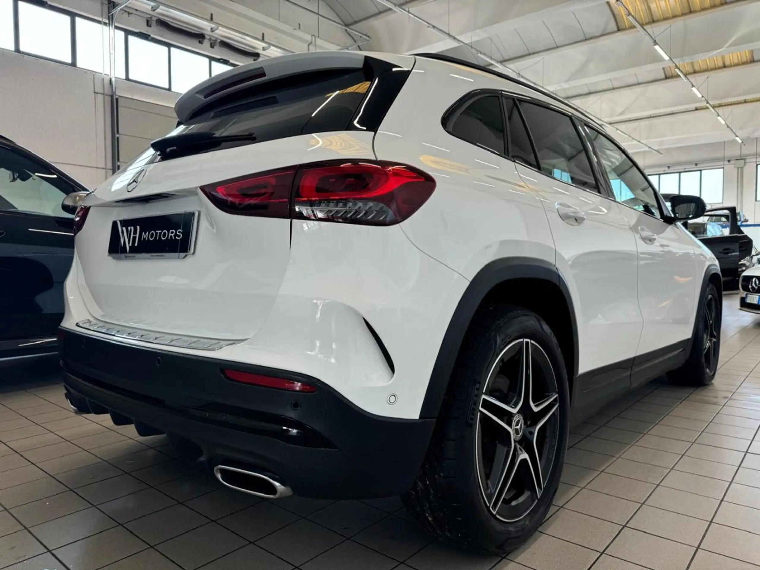 Mercedes-Benz - GLA 200