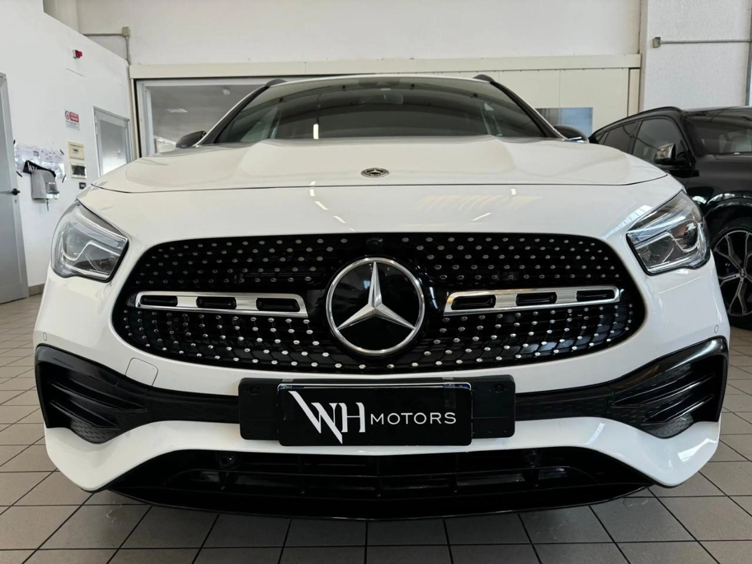 Mercedes-Benz - GLA 200