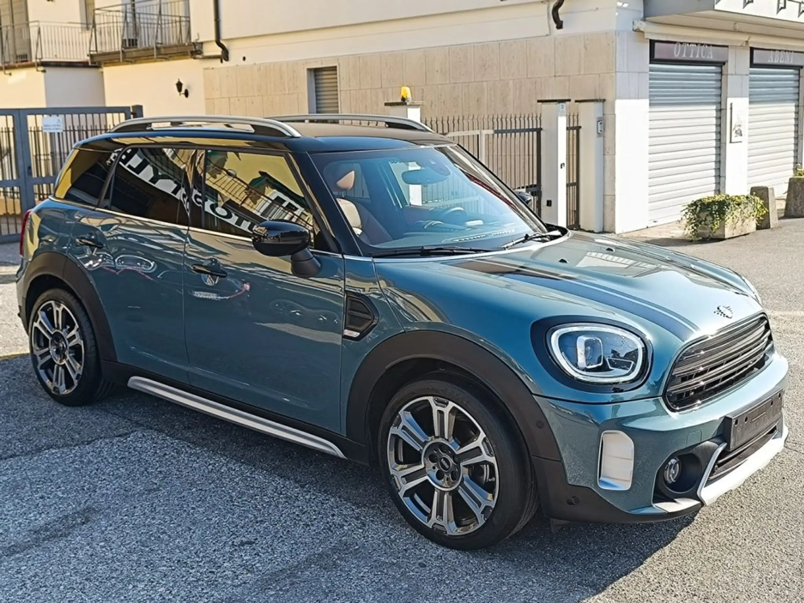 MINI - Cooper D Countryman