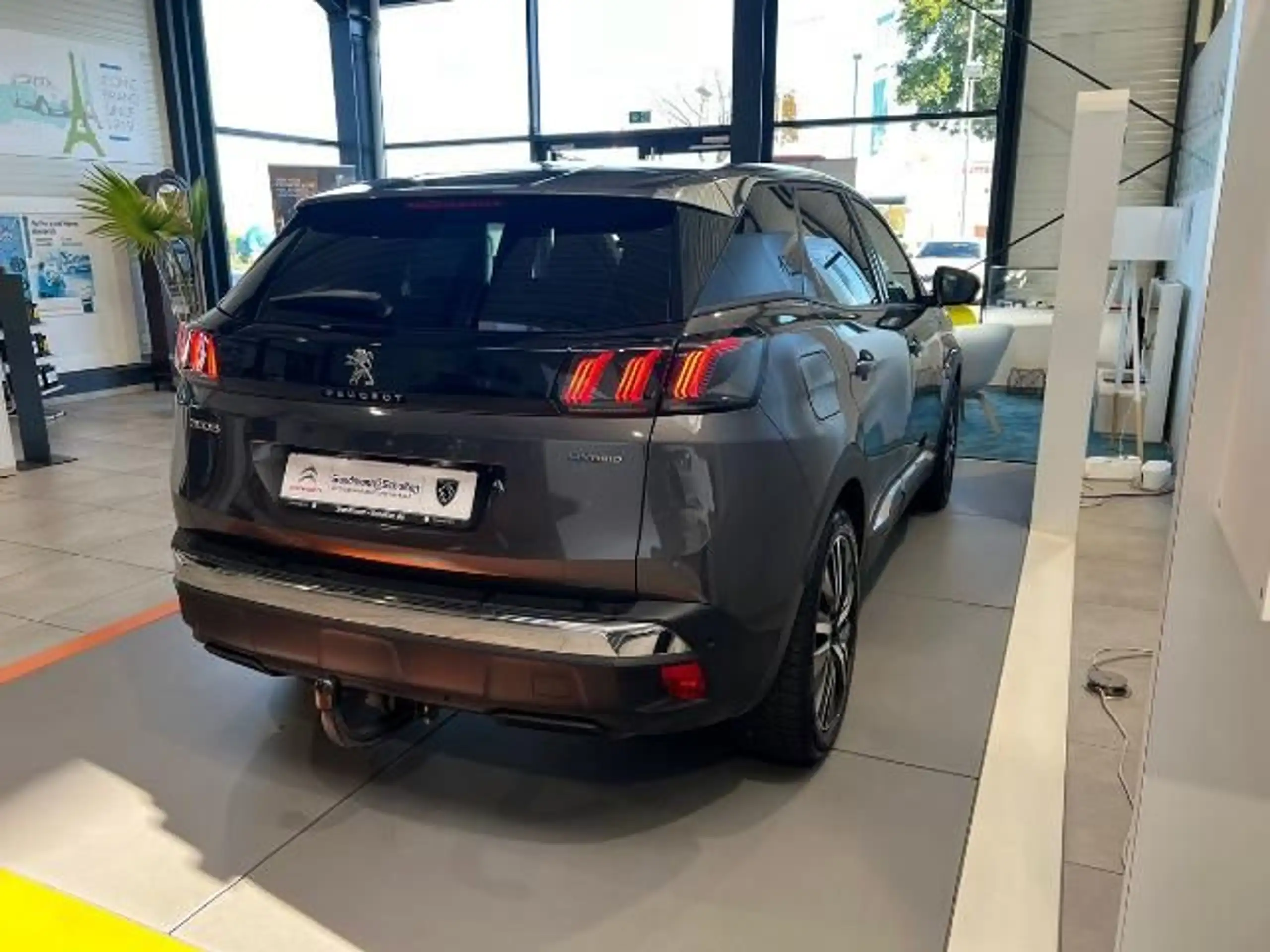 Peugeot - 3008