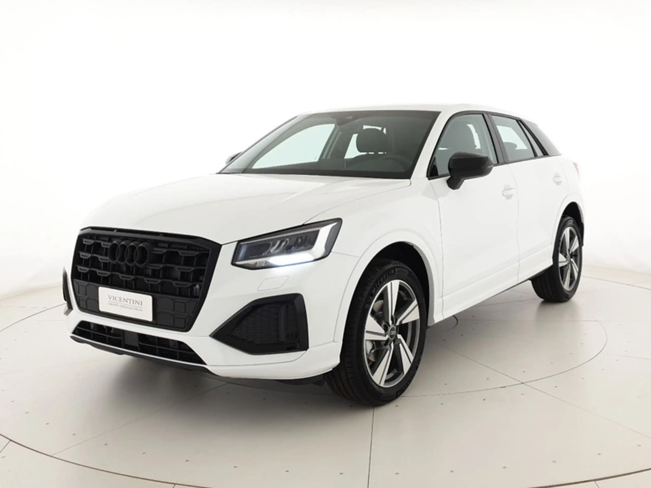 Audi - Q2