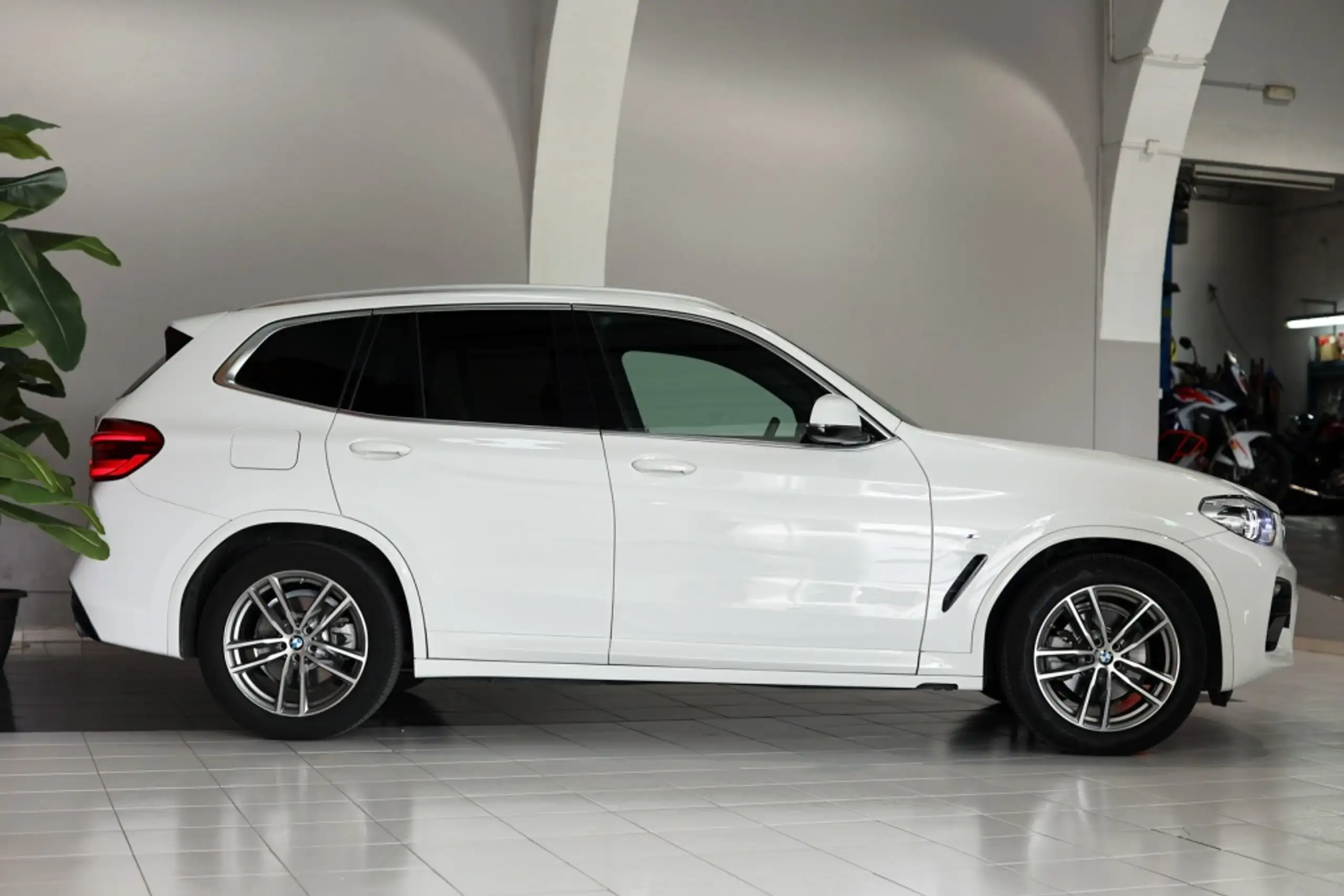 BMW - X3