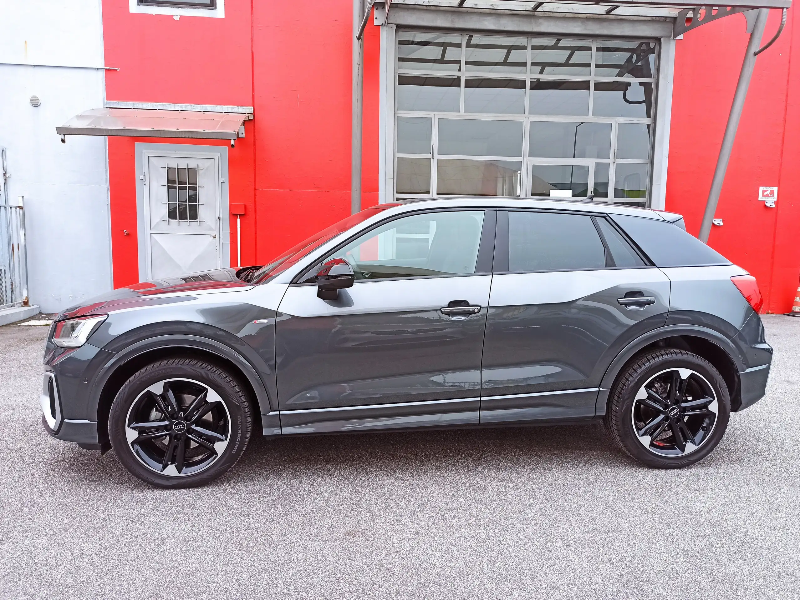 Audi - Q2