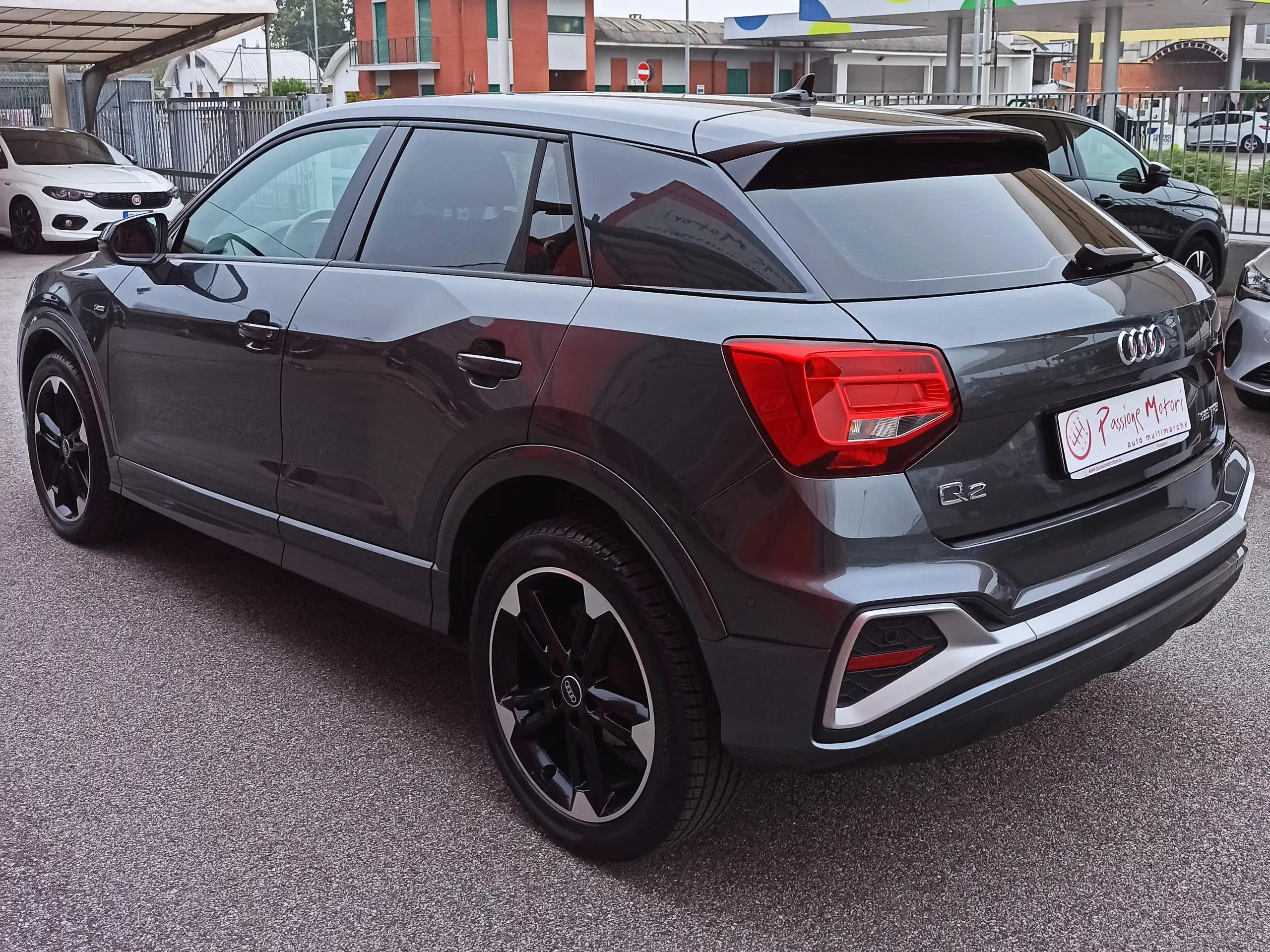 Audi - Q2