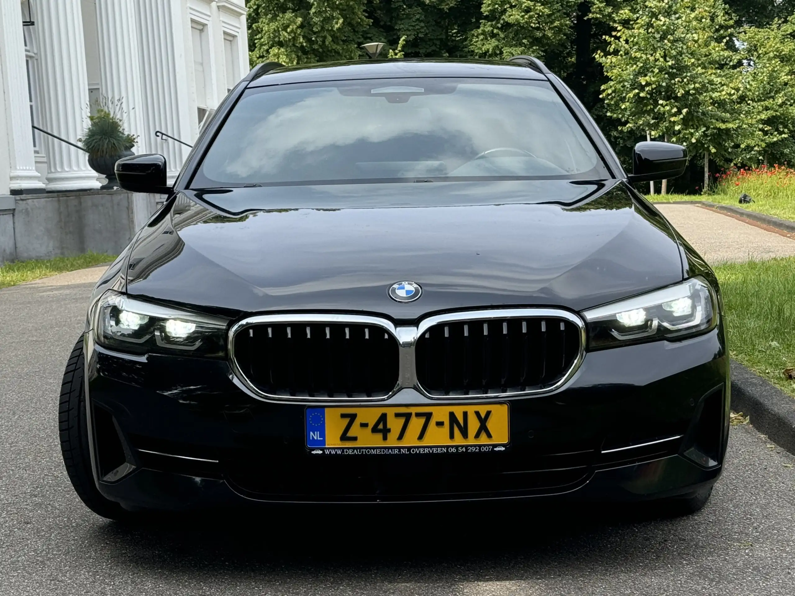 BMW - 530