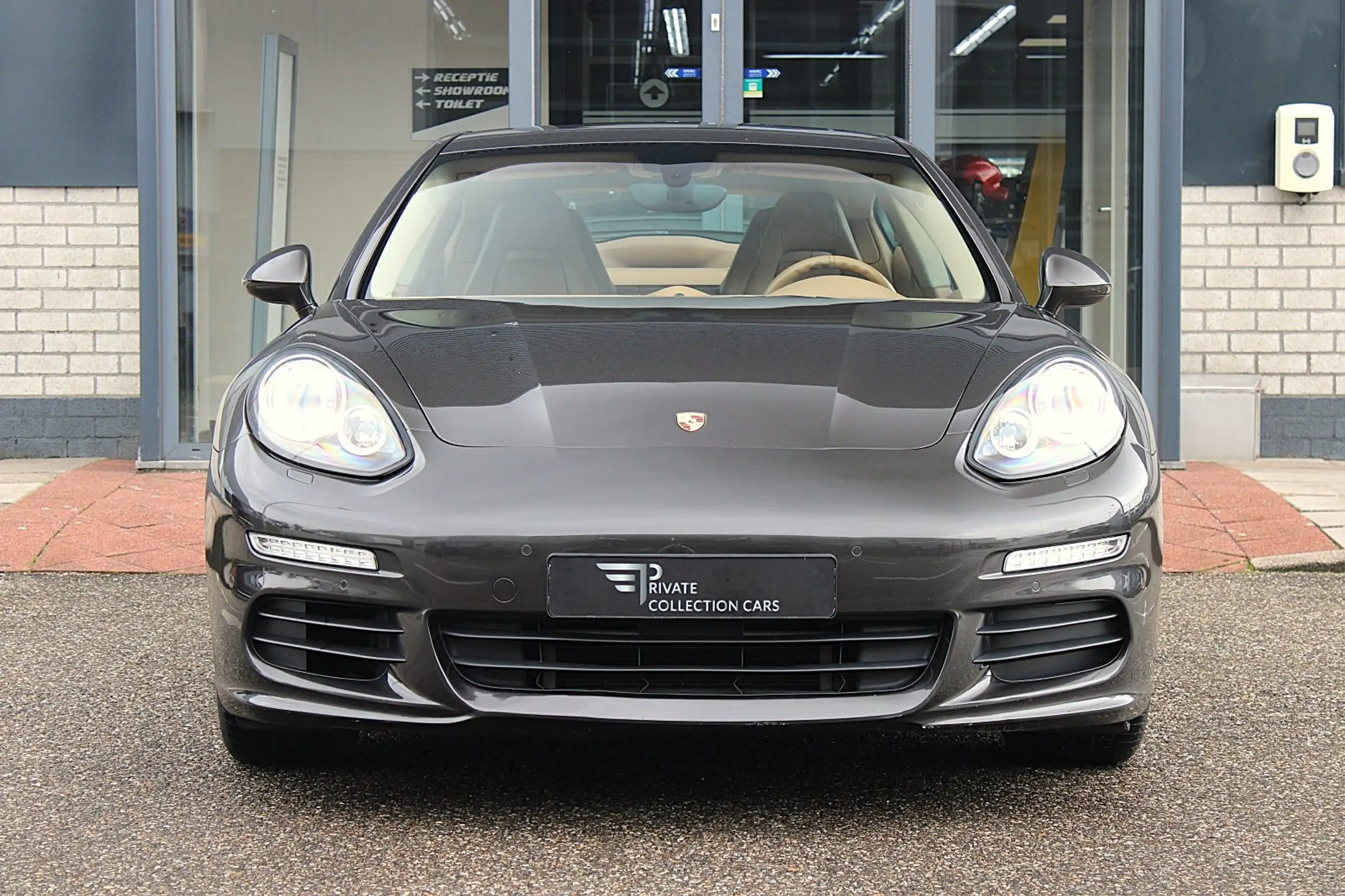 Porsche - Panamera